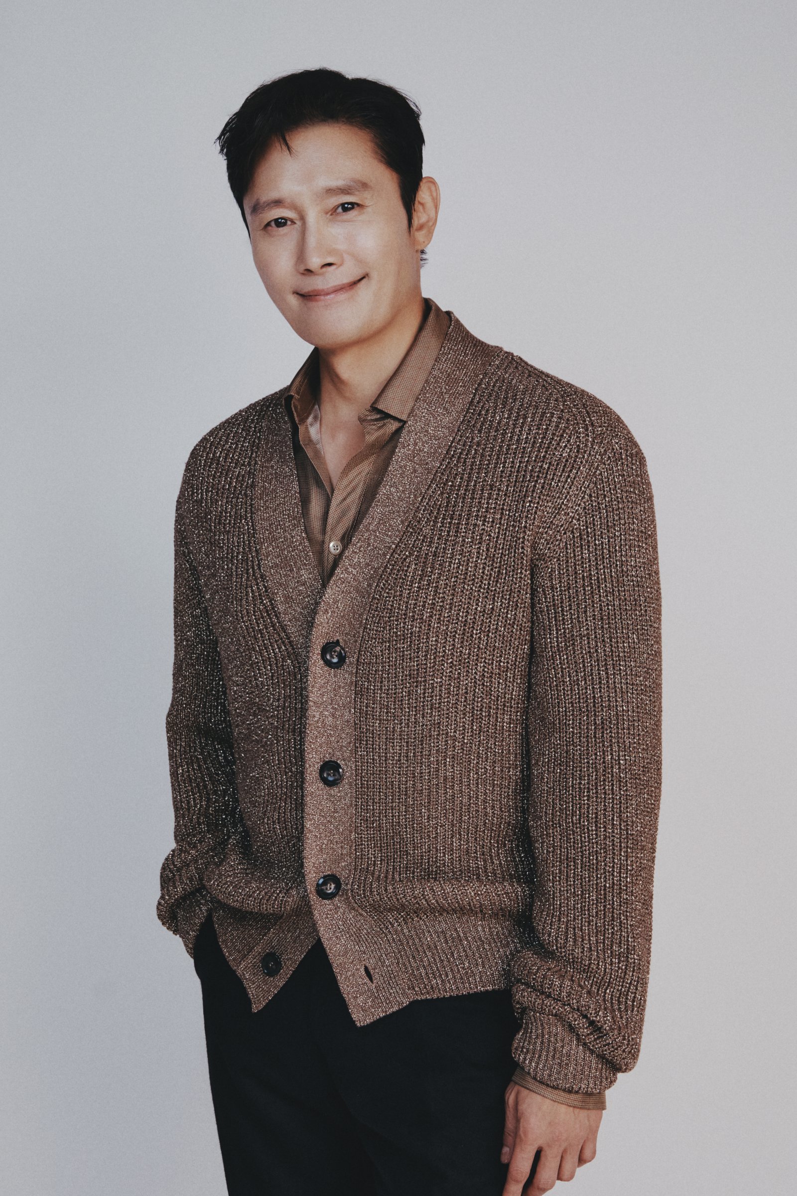 배우 이병헌은 박찬욱 감독에 대해 ‘인생의 형이자 기댈 수 있는 존재’라고 애틋함을 드러내며 “다층적인 영화적 감흥을 일으킬 수 있다는 점이 박 감독의 힘”이라고도 했다. 사진제공 | BH 엔터테인먼트