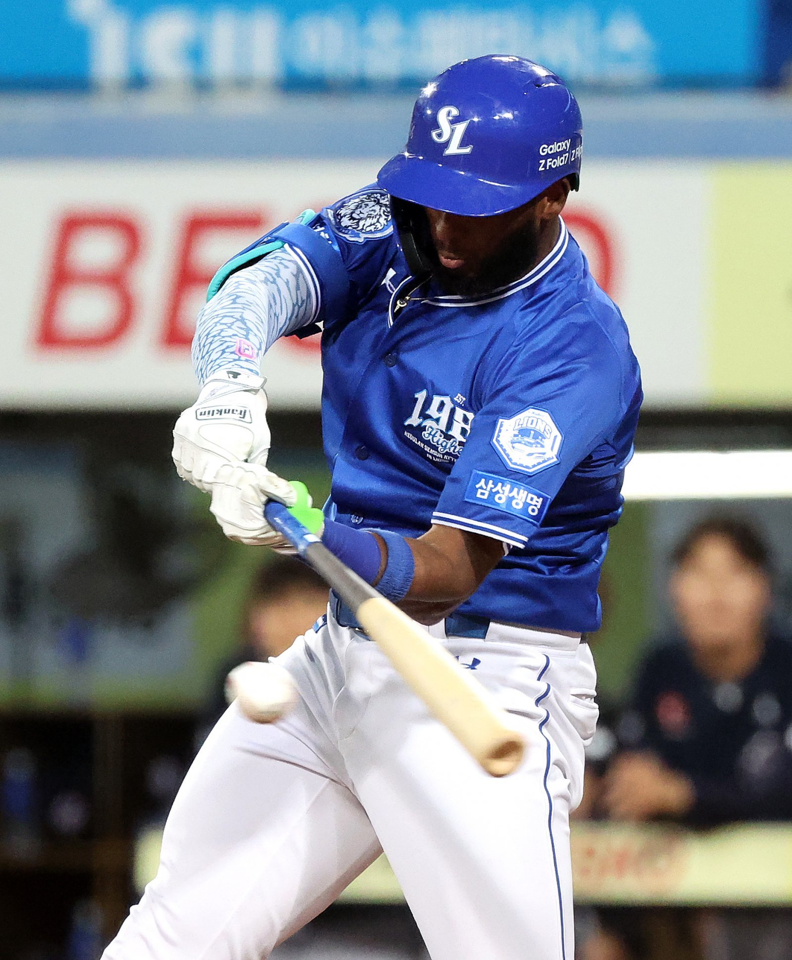 삼성 디아즈가 24일 대구 롯데전 4회말 3번째 타석에서 2타점 2루타를 쳐내며 2015년 히어로즈 박병호(현 삼성)가 세운 단일시즌 최다 146타점과 타이를 이뤘다. 뉴시스