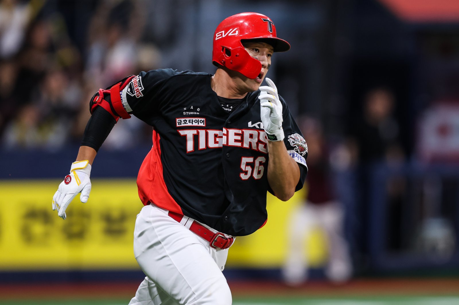 KIA 오선우는 24일 고척 키움과 원정경기에서 5번타자 1루수로 선발출전해 홈런을 포함해 멀티히트 경기를 펼쳤다. 그는 최근 성장통을 이겨내며 궤도에 오르려고 한다. 사진제공｜KIA 타이거즈