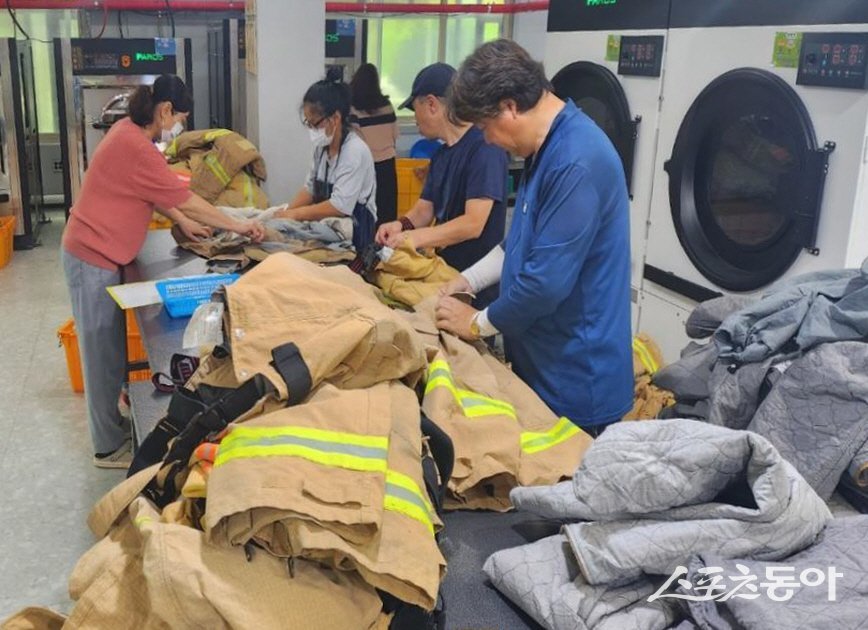 장흥군이 지역자활센터와 함께 ‘파워클린 세탁사업’을 운영한다. 사진제공=장흥군