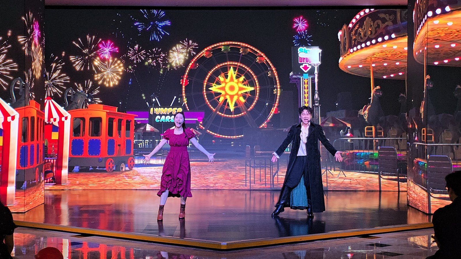 하이원리조트, 미디어월에서 미디어와 뮤지컬을 결합한 공연을 진행하고 있다