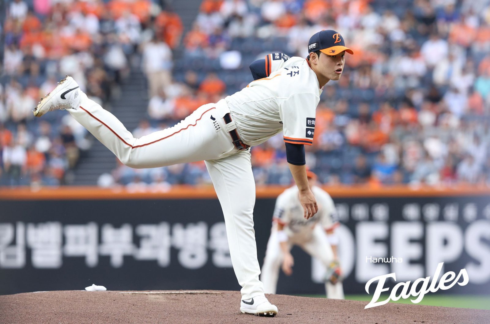 한화 문동주가 27일 대전한화생명볼파크에서 열린 LG와 홈경기에 선발등판해 역투하고 있다. 사진제공｜한화 이글스