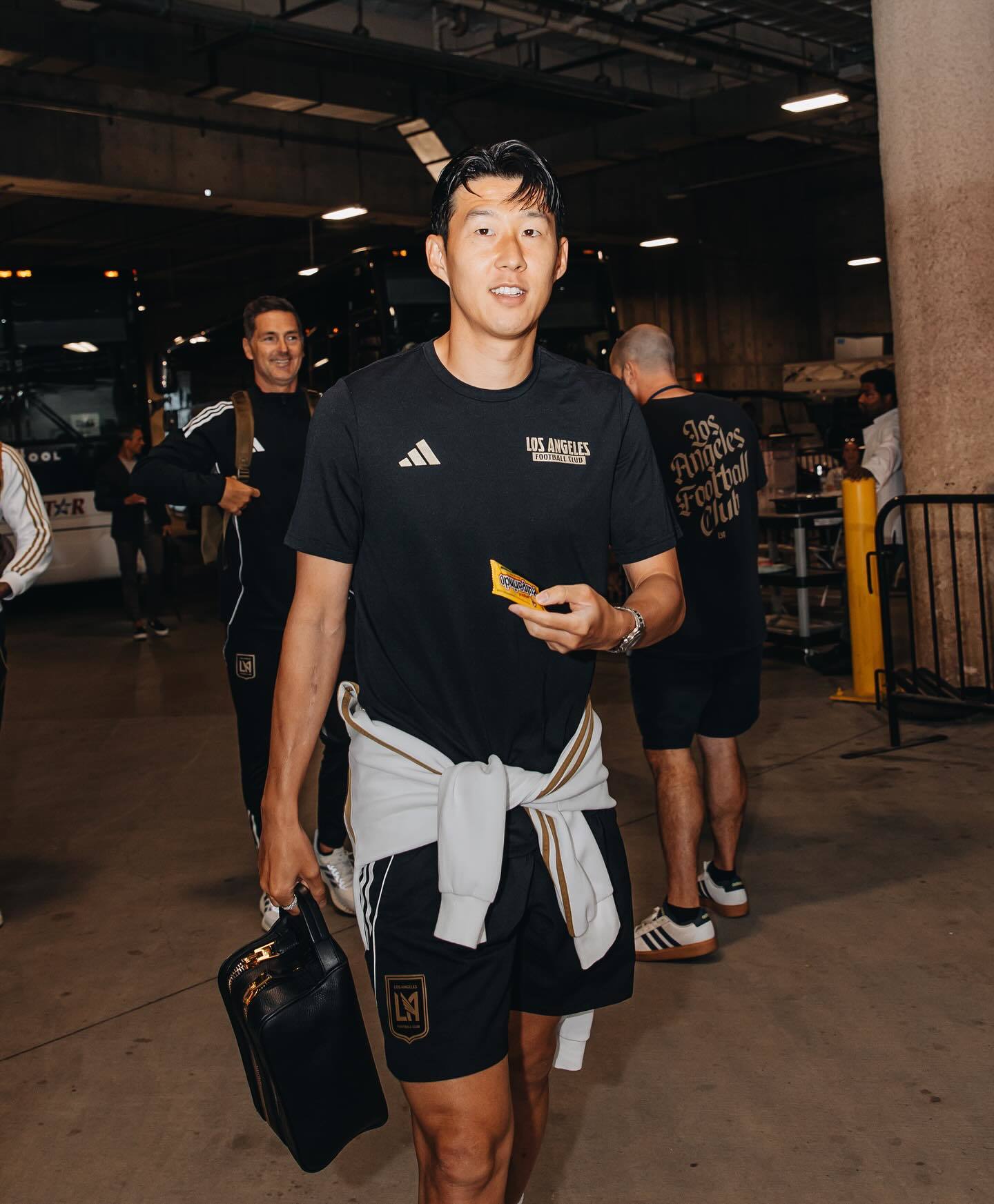 LAFC 손흥민이 28일(한국시간) 에너자이저 파크에서 열린 세인트루이스와 원정경기 직전 라커룸으로 출근하고 있다. 사진출처｜LAFC 페이스북