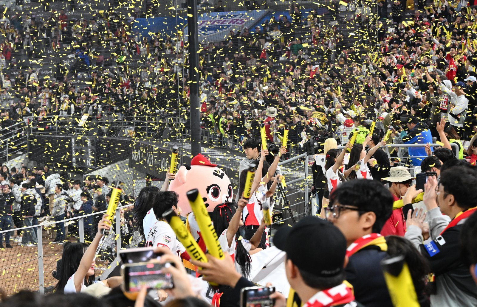 ‘2025 KBO 포스트시즌’이 10월 5일 와일드카드 결정전 1차전을 시작으로 막을 올린다. 사진은 지난해 한국시리즈가 열렸던 광주-기아챔피언스필드. 뉴시스