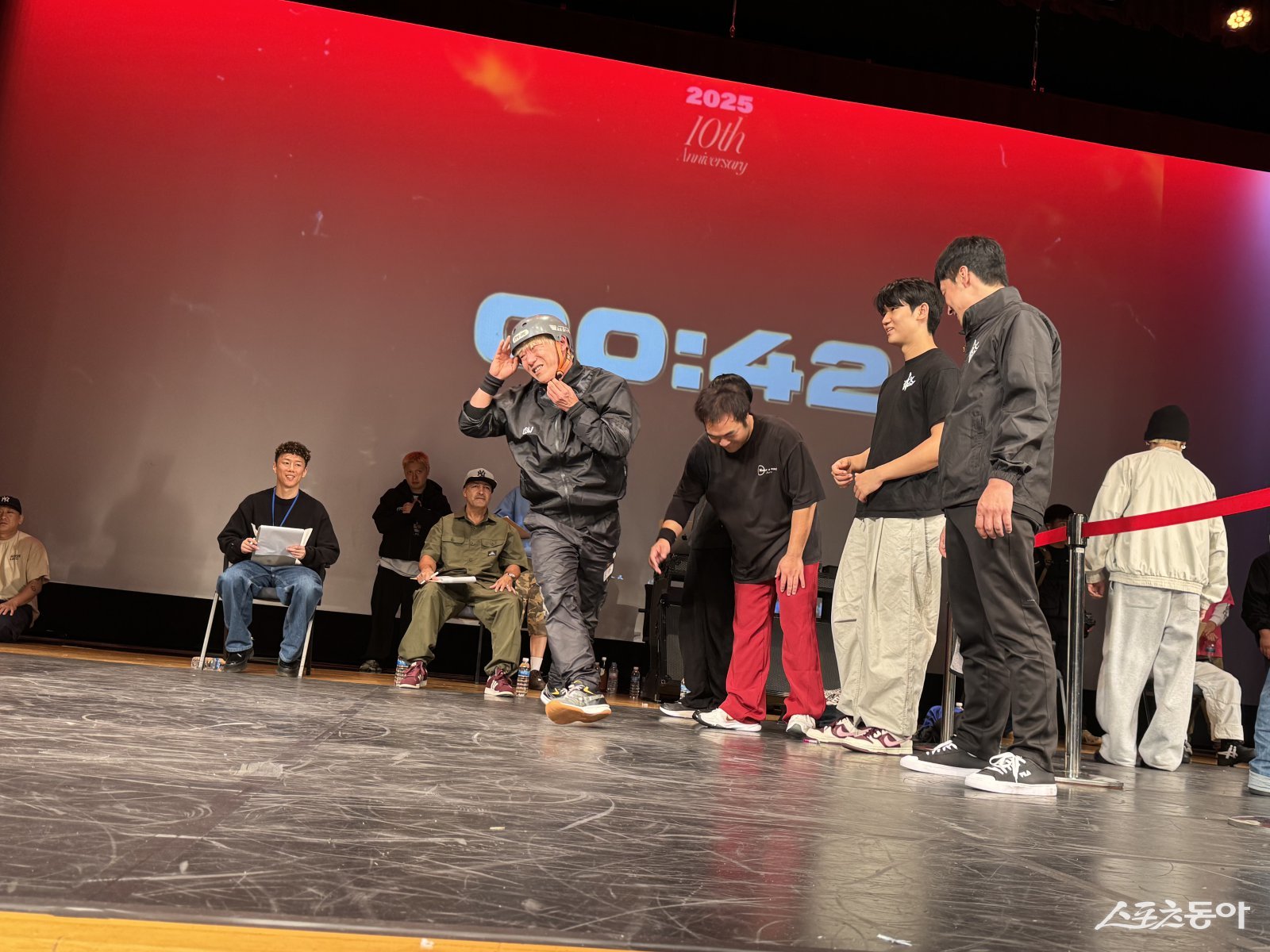 28일 오후 4시 15분 현재, 대회 현장에서는 크루 배틀 예선 2차전이 진행 중이다. 사진｜장관섭 기자