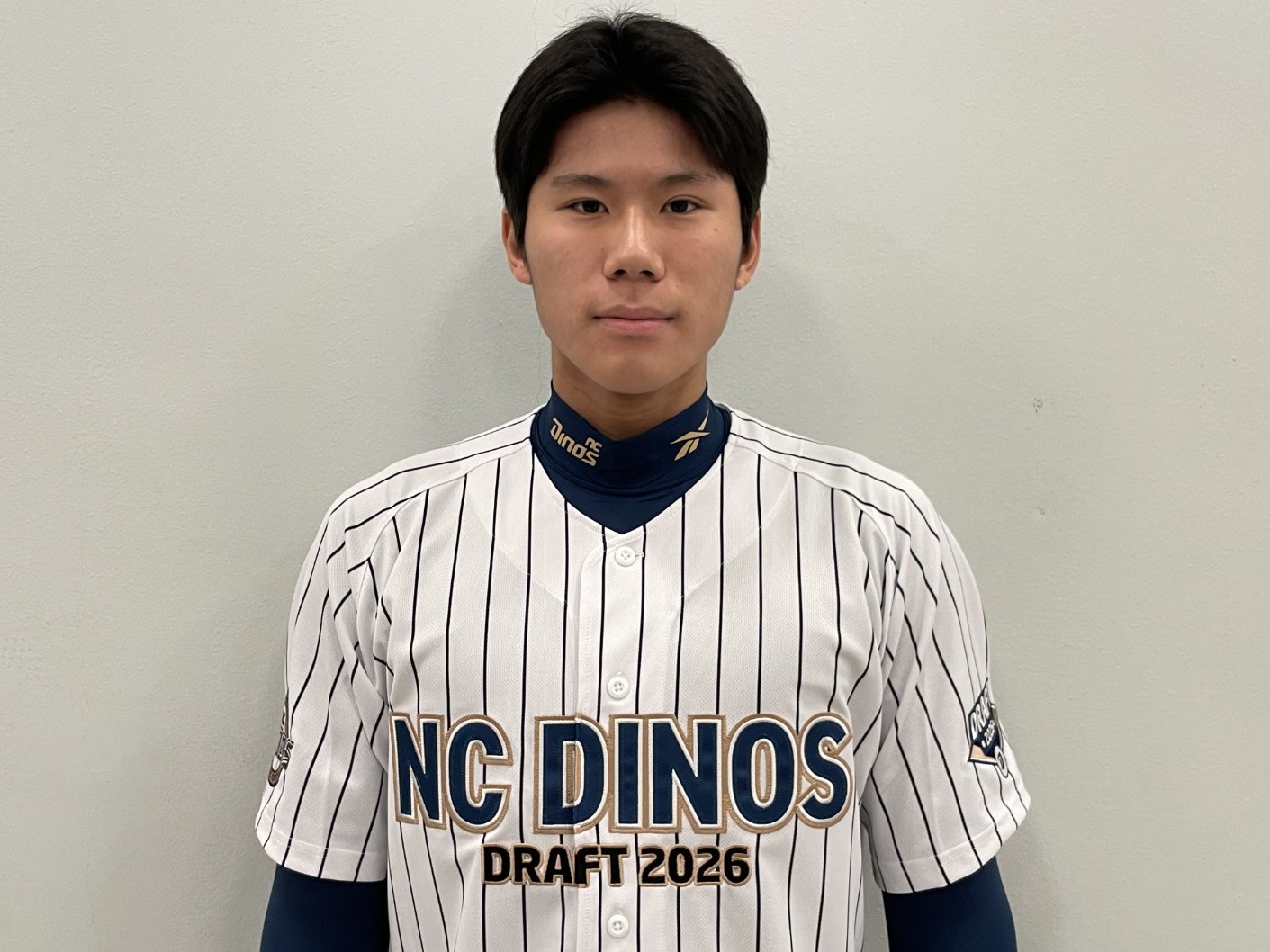 장충고 내야수 김명규(사진)는 2026 신인드래프트 9라운드 92순위로 NC에 입단하며 형인 키움 김윤하와 함께 프로야구 선수로 활약하게 됐다. 사진제공｜NC 다이노스