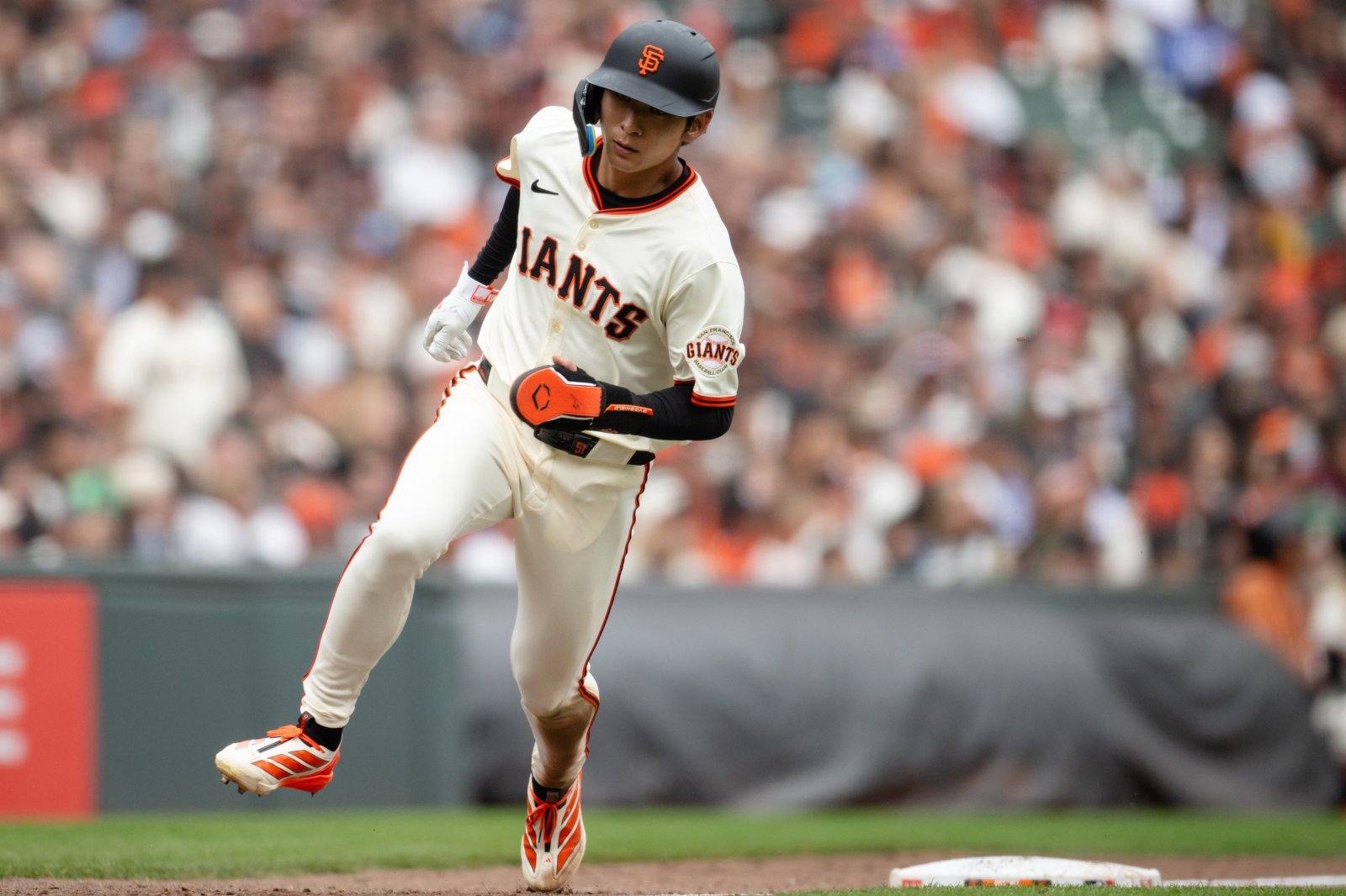 샌프란시스코 이정후는 29일(한국시간) 오라클파크에서 열린 ‘2025 MLB’ 콜로라도와 홈경기서 6번타자 중견수로 선발출전해 4타수 3안타 2타점을 기록하며 타율 0.266으로 올 시즌을 마무리했다. 샌프란시스코(미 캘리포니아주)｜AP뉴시스