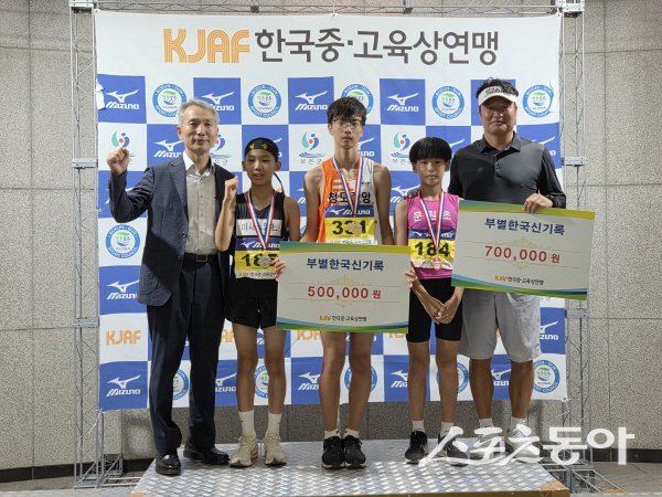 청도초 박시준 선수가 제6회 전국 초·중·고등학교 학년별 육상경기대회에서 한국 신기록을 수립했다. 사진제공 ㅣ 청도교육지원청