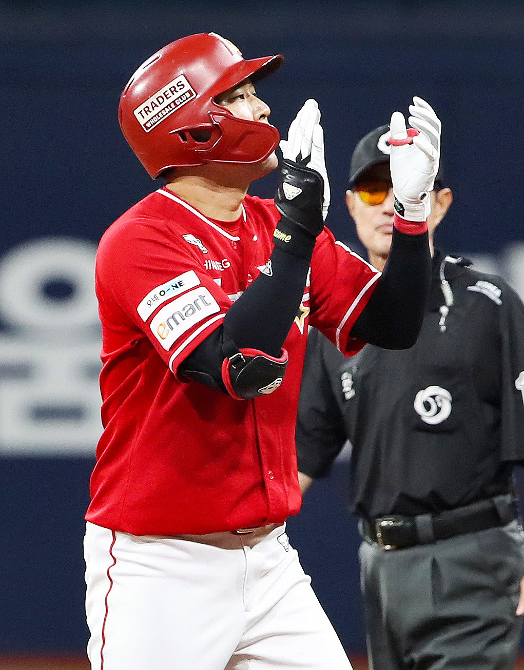 SSG 한유섬은 30일 고척 키움과 원정경기서 4번 지명타자로 선발출전해 결승 2루타를 포함해 4타수 2안타 2타점으로 활약했다. 베테랑의 활약으로 SSG는 매직넘버를 모두 지우며 리그 3위를 확정했다. 사진제공｜SSG 랜더스