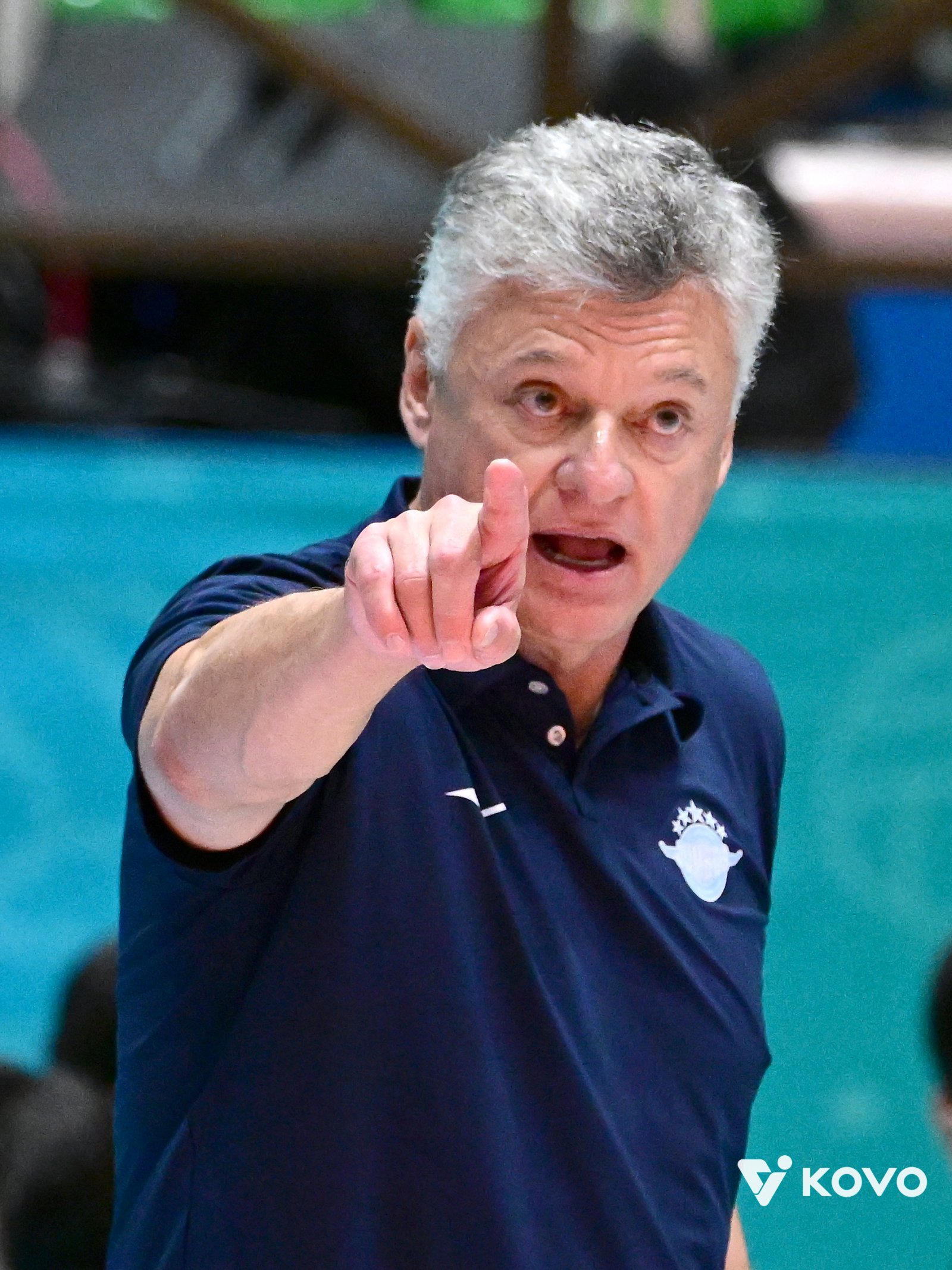 대한항공은 새 시즌을 앞두고 헤난 감독(사진)을 선임하며 다시 V리그 정규리그-챔피언 결정전 정상에 도전한다. 2024~2025시즌 현대캐피탈에 밀려 4연속 통합우승 기록을 마감했지만 지난달 20일 KOVO컵 우승으로 새 시즌 희망을 밝히고 있다. 사진제공│KOVO