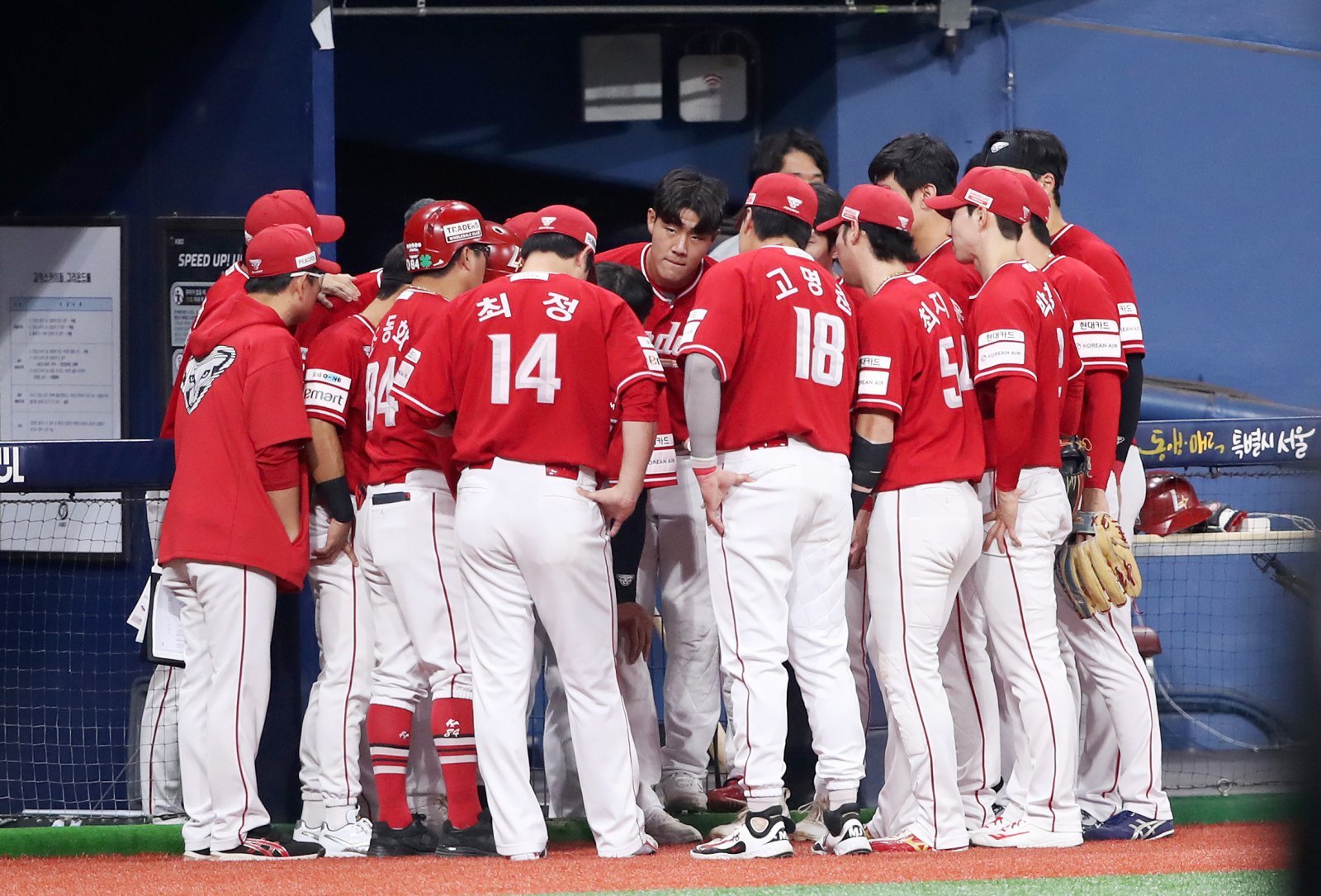 SSG는 9월 30일 고척 키움과 원정경기에서 4-3으로 승리하며 정규시즌 3위를 확정했다. 동시에 2023시즌 이후 2년 만에 준PO 직행을 확정했다. 사진제공｜SSG 랜더스