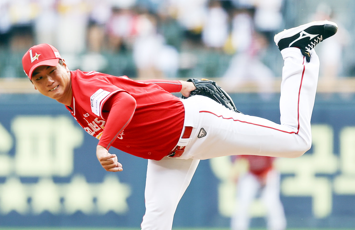 SSG 김광현(사진)은 올 시즌을 앞두고 유망주들의 성장을 위한 KK 캠프를 진행했다. 여기에 참가한 김택형, 최민준, 박시후, 김건우, 이로운은 결과물을 내며 팀의 정규시즌 3위에 힘을 보탰다.|뉴시스