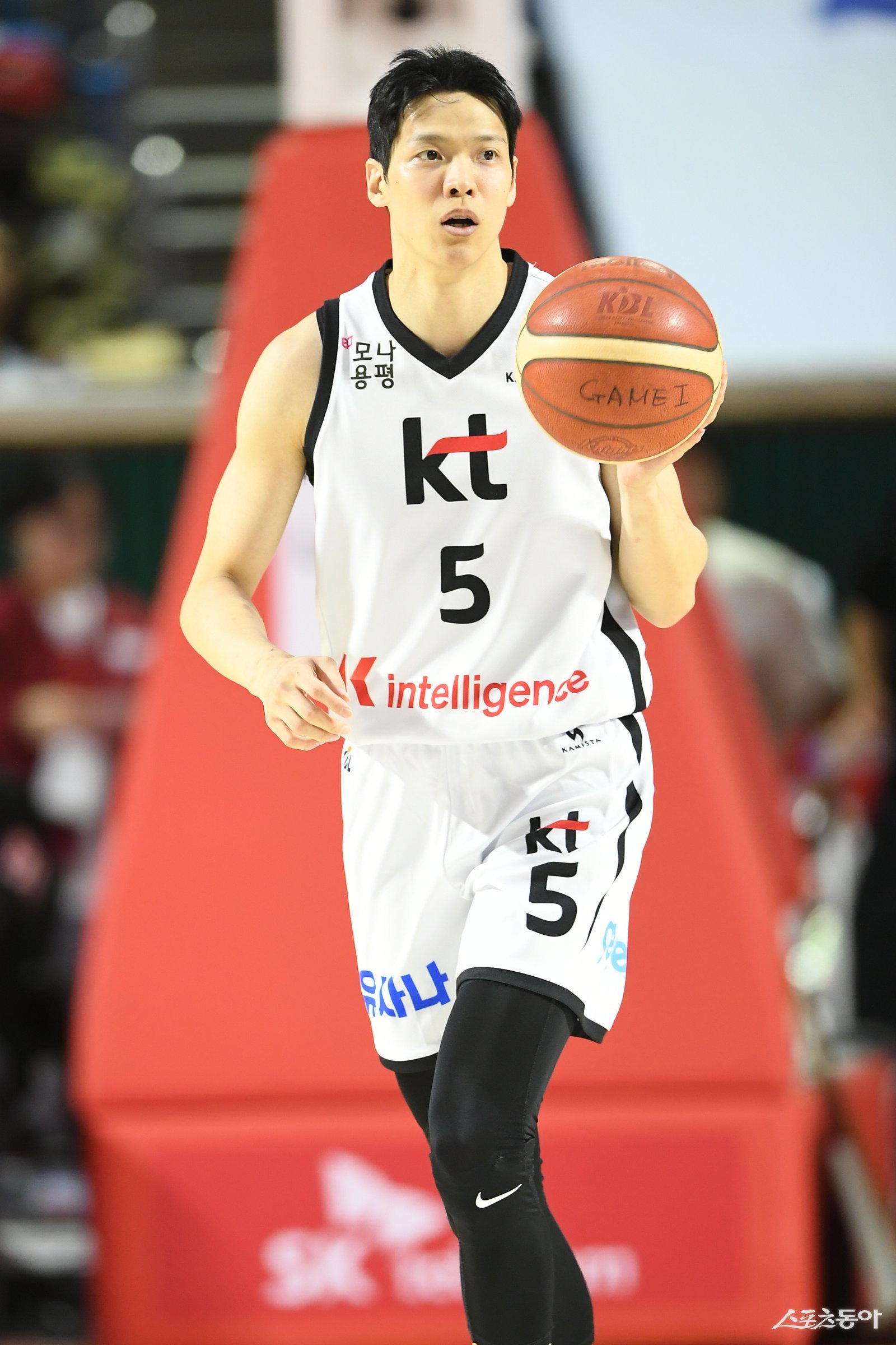 KT 김선형이 5일 잠실학생체육관에서 열린 SK전에서 공격을 전개하고 있다. 사진제공|KBL