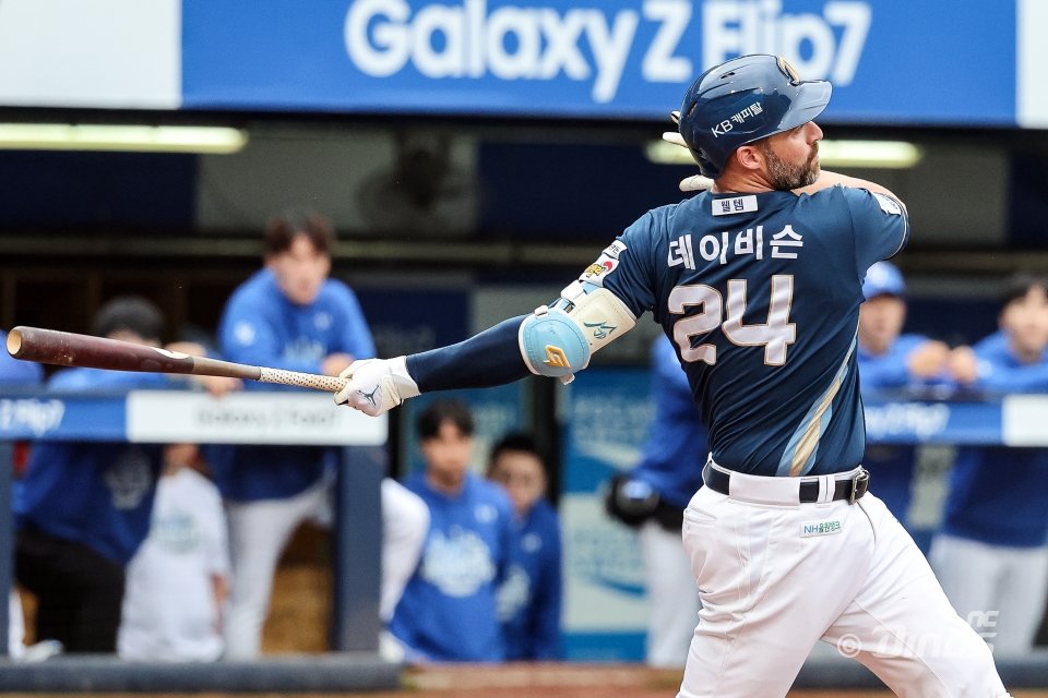NC 맷 데이비슨은 6일 대구 삼성과 2025 PS WC 1차전에서 4번타자 1루수로 선발출전했다. 결승타와 쐐기타를 터트리며 팀 승리에 힘을 보탰다. 사진제공|NC 다이노스