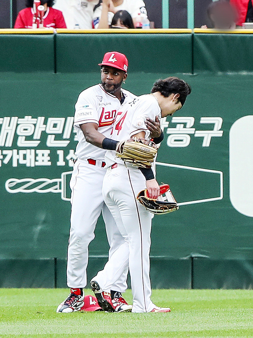 SSG 기예르모 에레디아(왼쪽). 사진제공｜SSG 랜더스