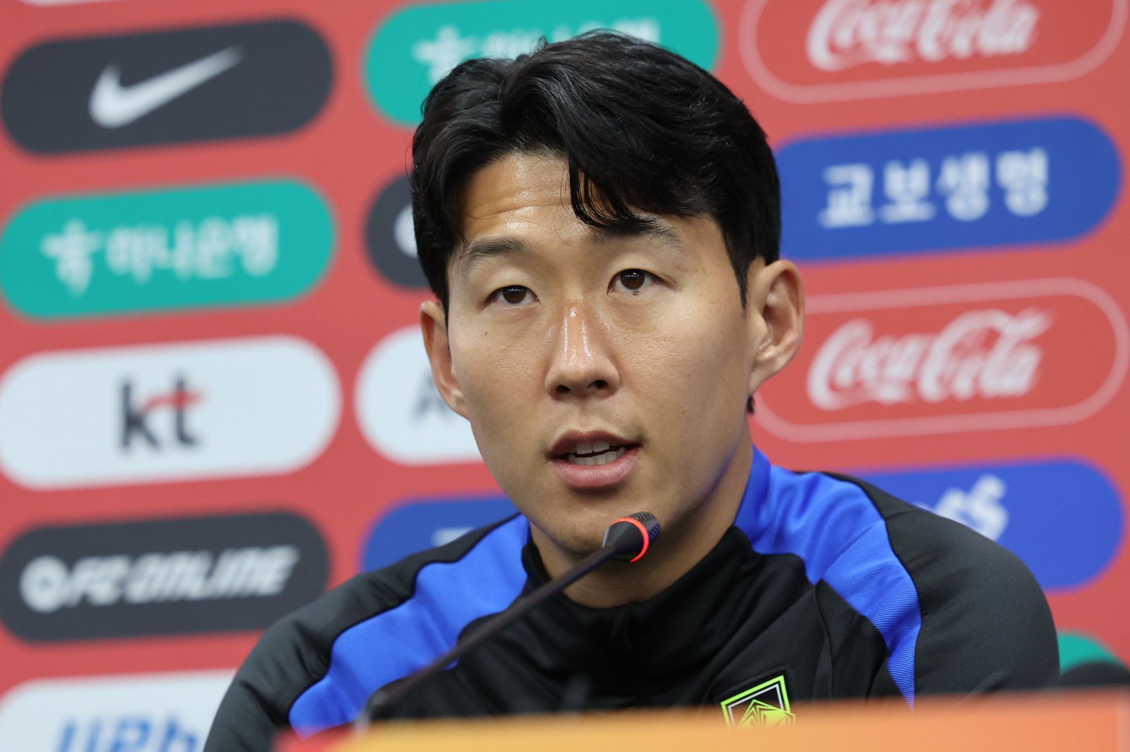 축구대표팀 주장 손흥민이 브라질 평가전을 하루 앞둔 9일 서울월드컵경기장에서 열린 공식기자회견에서 진지한 표정으로 필승 의지를 밝히고 있다. 상암｜뉴시스