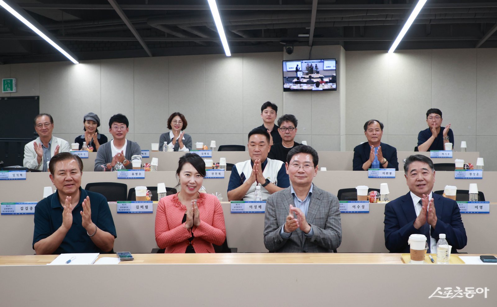 이상일 용인특례시장이 2일 저녁 강남대학교 국제대학원 글로벌리더 최고경영자과정 수강생을 대상으로 특강을 진행했다. 사진제공|용인시