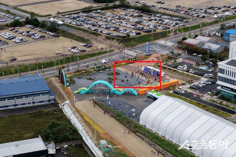 2025 제천국제한방천연물산업엑스포가 추석 연휴(10월 3일부터 9일) 동안 50만 명이 넘는 관람객을 기록하며 명절 대표 나들이 명소로 주목받았다(행사 전경). 사진제공|충북도