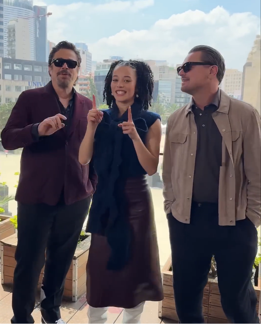 영화 ‘원 배틀 애프터 어나더’가 평단의 호평을 얻는 가운데, 신예 배우 체이스 인피니티(중간)의 MZ식 영화 홍보 역시 높은 관심을 끈다. 체이스가 촬영한 숏폼 영상은 베니시오 델 토로(왼쪽)와 디카프리오 등 거물의 등장으로 눈길을 끌며 작품의 흥행세를 견인하고 있다. 사진 | 워너브라더스 인스타그램 영상 캡처