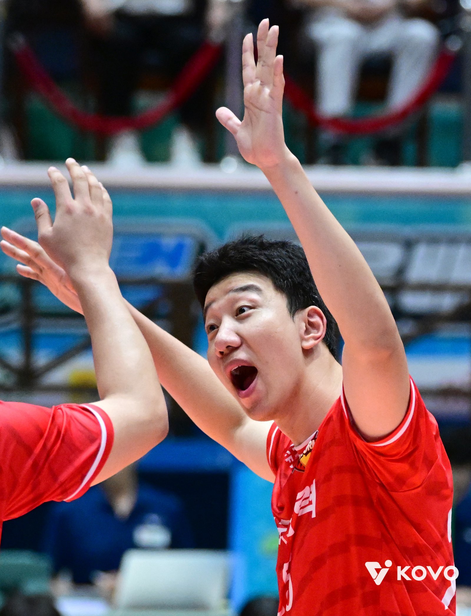 한국전력 베테랑 센터 신영석은 39세의 나이에도 여전히 현역 생활을 이어가고 있다. 역대 V리그 최다 블로킹 득점에 빛나지만, 그는 “팬들에게 오랫동안 기억되는 선수가 되고 싶다”는 목표를 밝혔다. 사진제공|KOVO