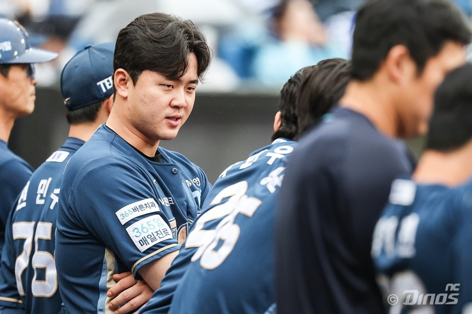 NC 김형준은 16일 왼손 유구골 제거술에 나선다. 그는 이달 6일 열린 삼성과 WC 결정 1차전에서 타격 도중 왼손을 다쳤다. 사진제공|NC 다이노스