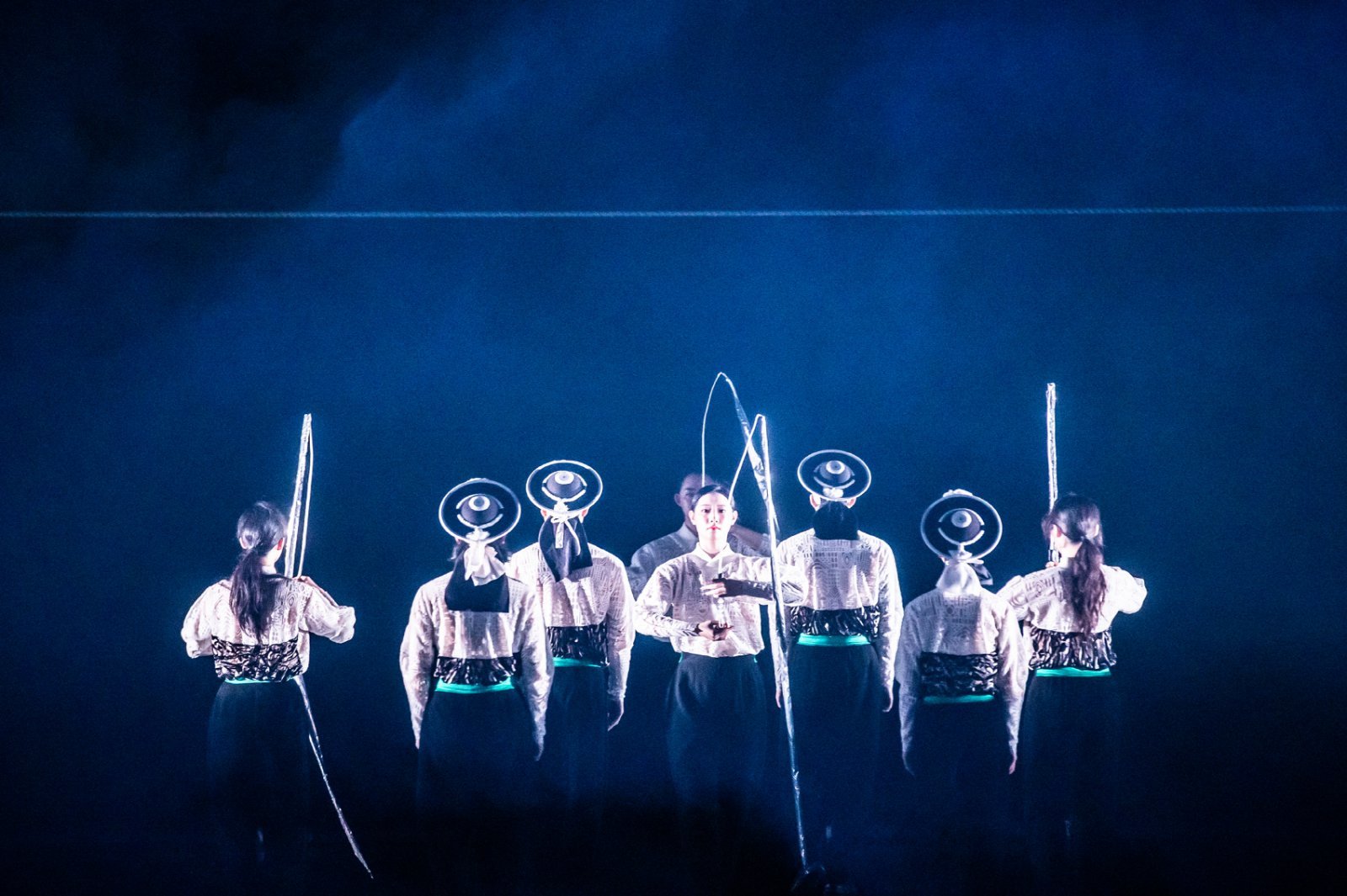 연희컴퍼니 유희 - 연희물리학 ver.1 ‘원’ (@연희컴퍼니 유희)