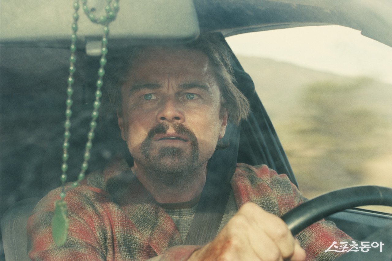 영화 ‘원 배틀 애프터 어나더’ 스틸, 사진제공|워너 브라더스 코리아