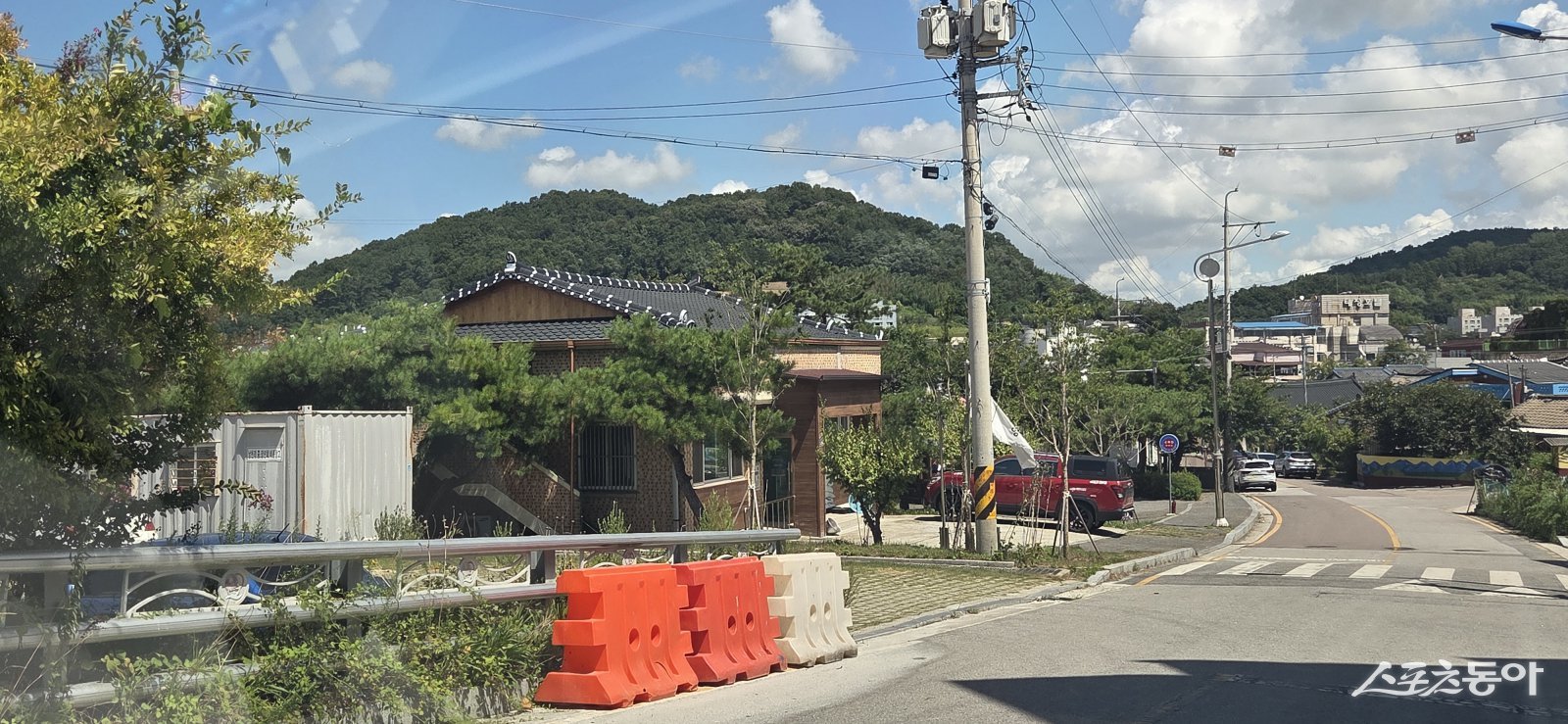 지난 14일 촬영한 남천리 소재 우산여자노인정. 사진제공=조영민 기자