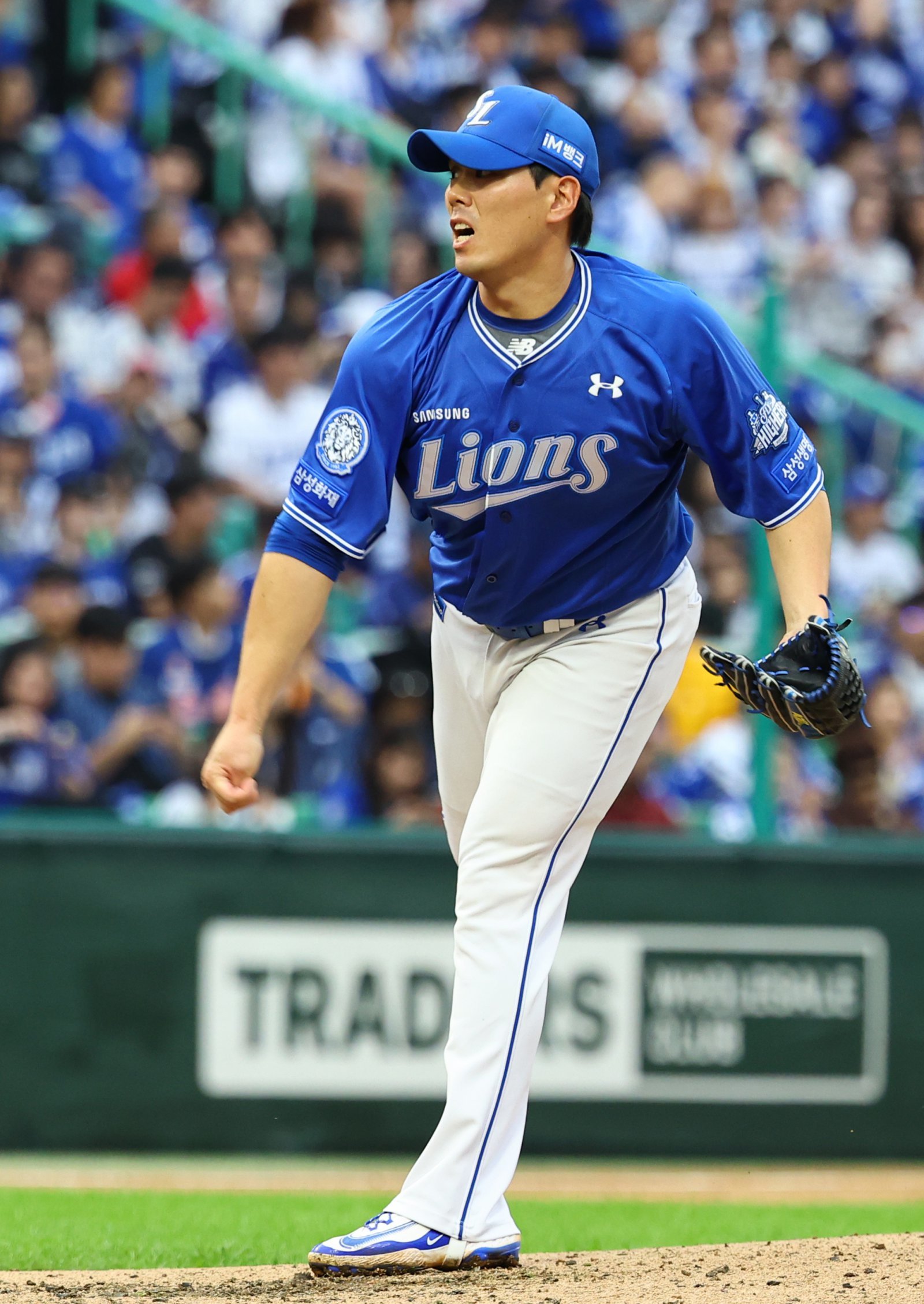 김재윤은 삼성으로 이적한 지난해부터 가을만 되면 한층 더 위력적인 투구를 보여주고 있다. 올해 준PO에선 4경기에 모두 등판해 한 타자도 내보내지 않고 3세이브를 따냈다. 그는 적당한 긴장감을 가을의 강자로 올라선 비결로 꼽았다. 뉴시스