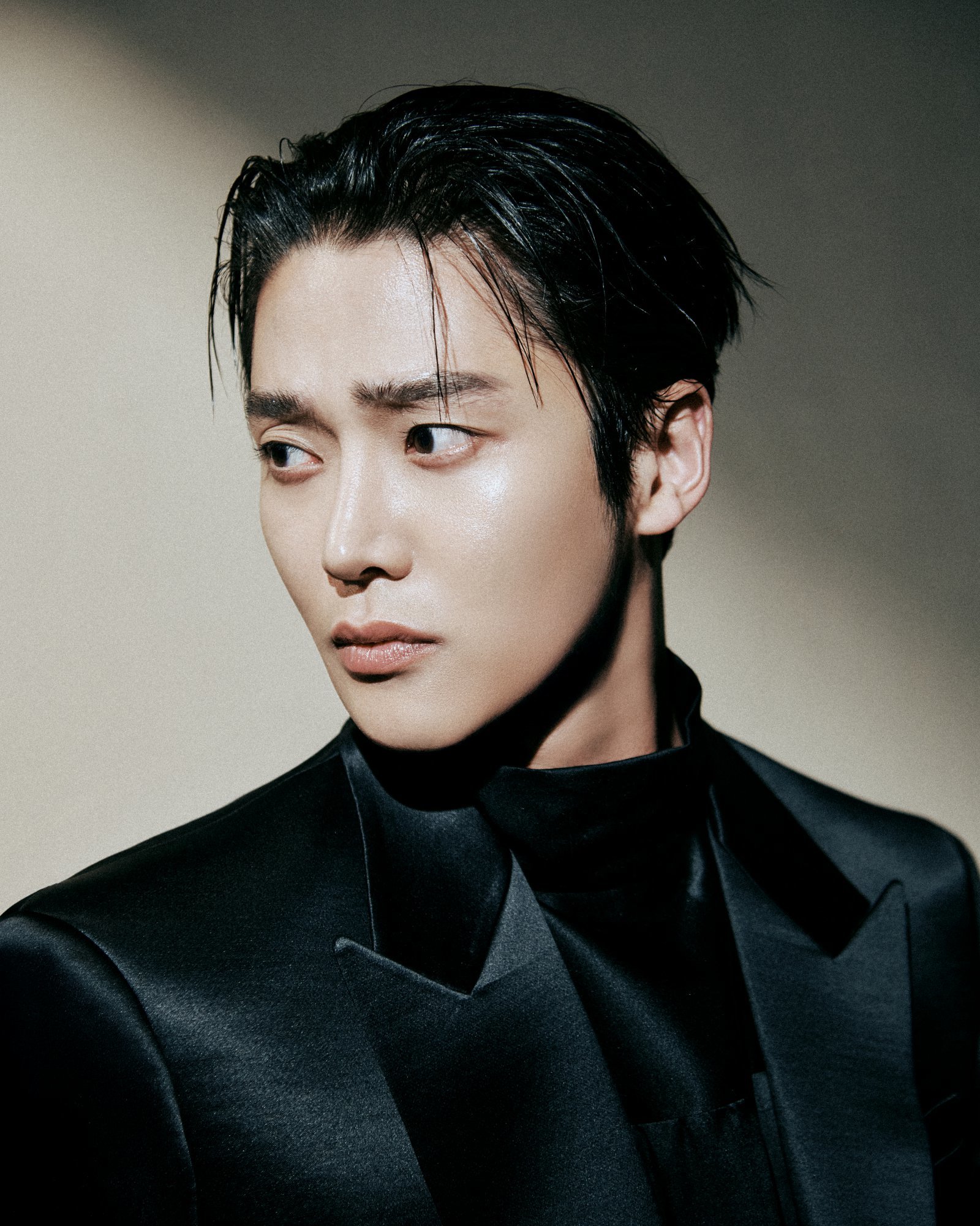 배우 로운이 디즈니+ ‘탁류’에서 왈패 역을 맡아, 필모그래피 중 가장 거칠고 처절한 얼굴로 돌아왔다. 사진제공 | 월트 디즈니 컴퍼니 코리아