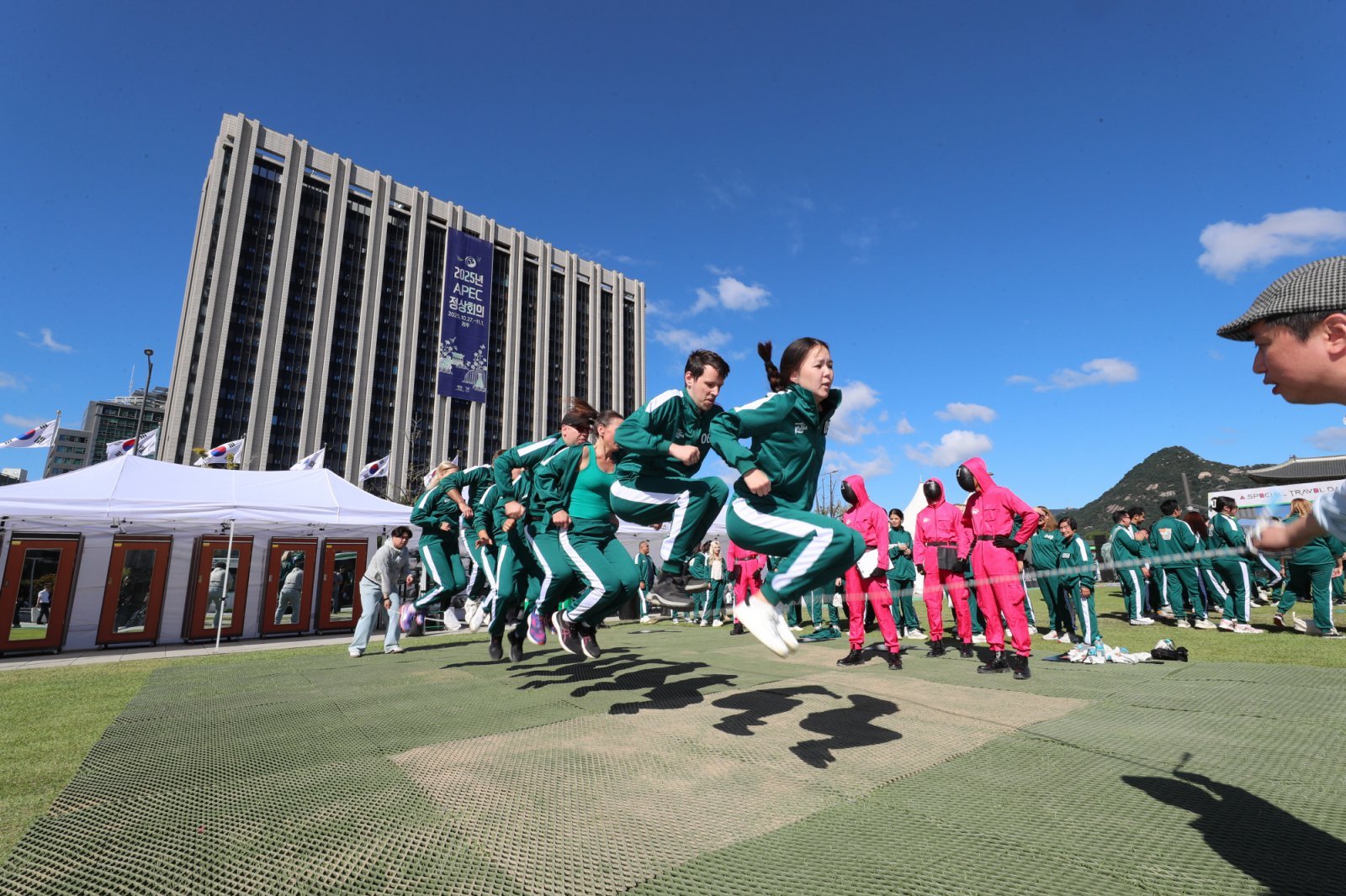 오징어 게임 핑크가드와 함께하는 여행 이벤트 (한국관광공사 제공)