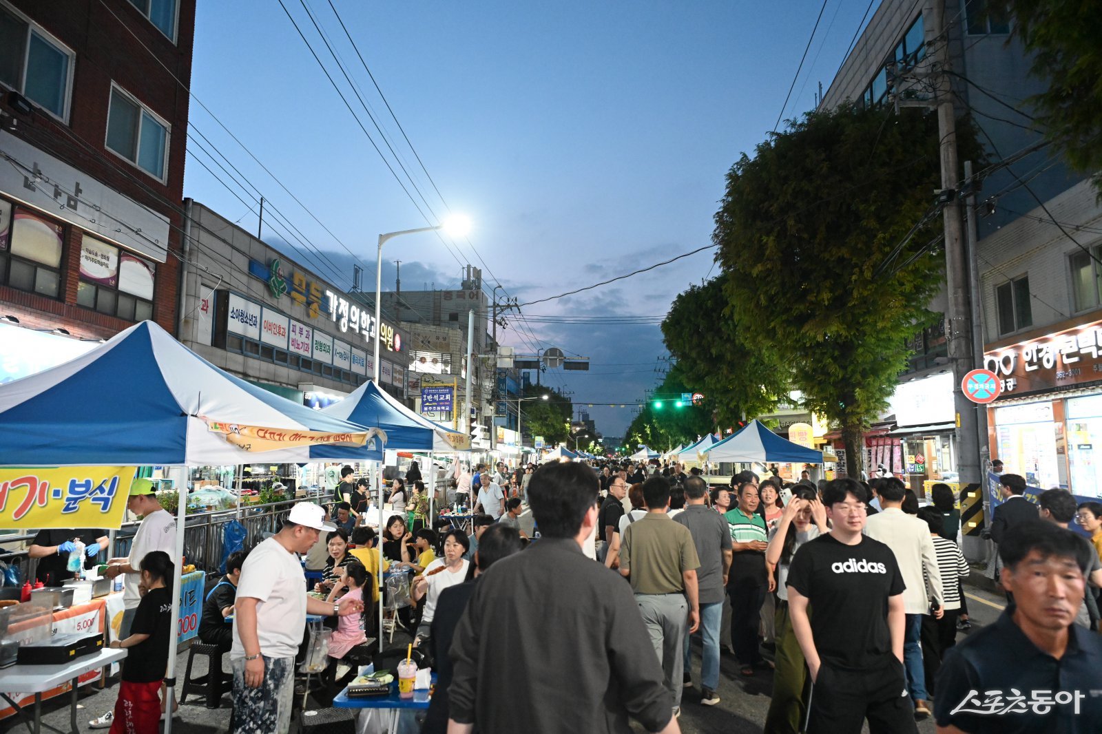 군분로 글로벌 토요 야시장. 사진제공=광주광역시 남구