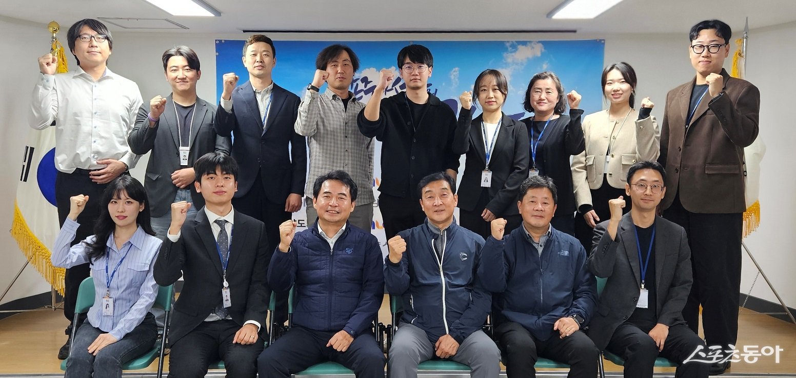 안양도시공사(사장 김경수)는 지난 16일 공사 대회의실에서 ‘2025 혁신경진대회’를 열고, 부서별 혁신 우수사례와 시민 밀착형 아이디어를 공유했다고 밝혔다. 사진제공|안양시