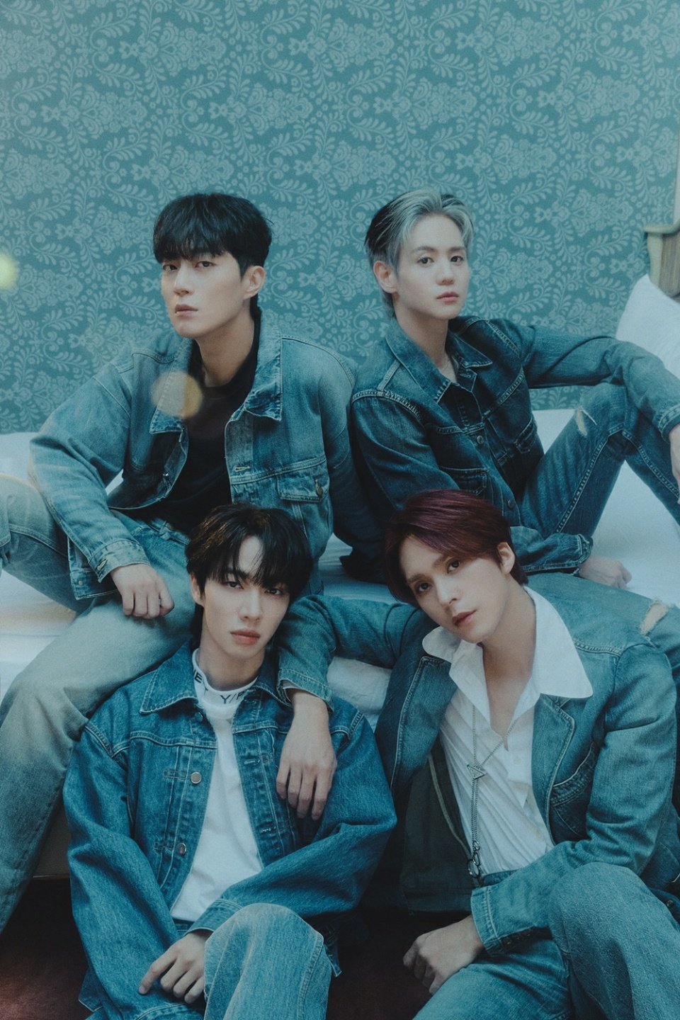 그룹 하이라이트. 사진제공 | 어라운드어스