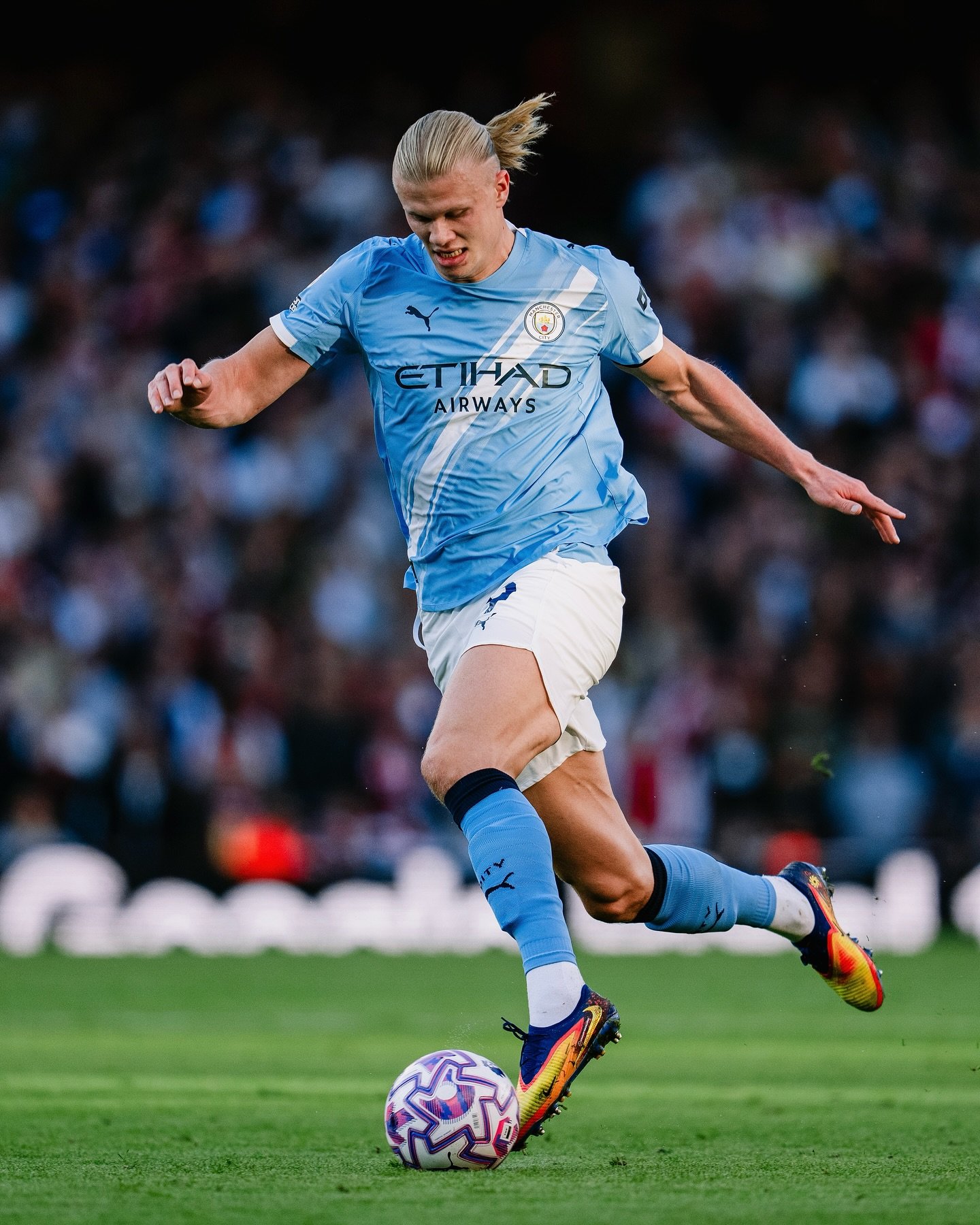 펩 과르디올라 맨체스터 시티 감독은 “엘링 홀란(사진)은 우리의 핵심이지만, 그만으로는 좋은 축구를 할 수 없다. 다른 선수들이 더 나서야 한다”고 인정했다. 사진출처|맨체스터 시티 페이스북