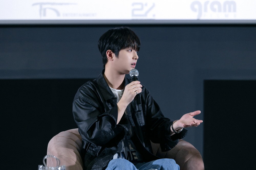 이찬원, 팬들과 함께한 ‘찬란’의 밤…전국 32개관 청음회 성황