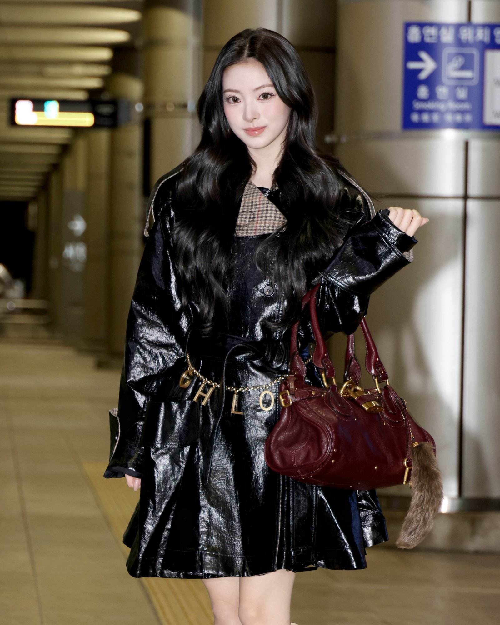 ¹Ì¾ß¿À ¾È³ª, °É¾î´Ù´Ï´Â ¡®¹Ùºñ ÀÎÇü¡¯