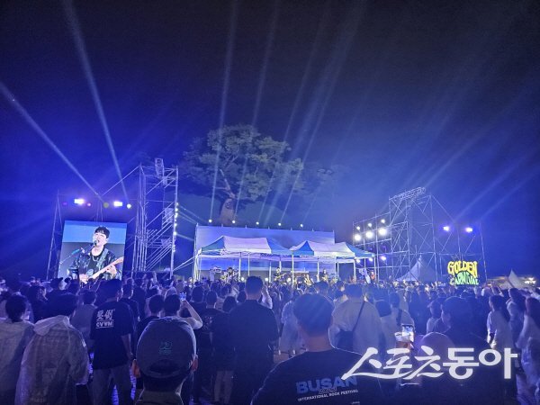 지난해 황금카니발 행사가 봉황대 메인무대서 진행되고 있다. 사진제공 ㅣ 경주시