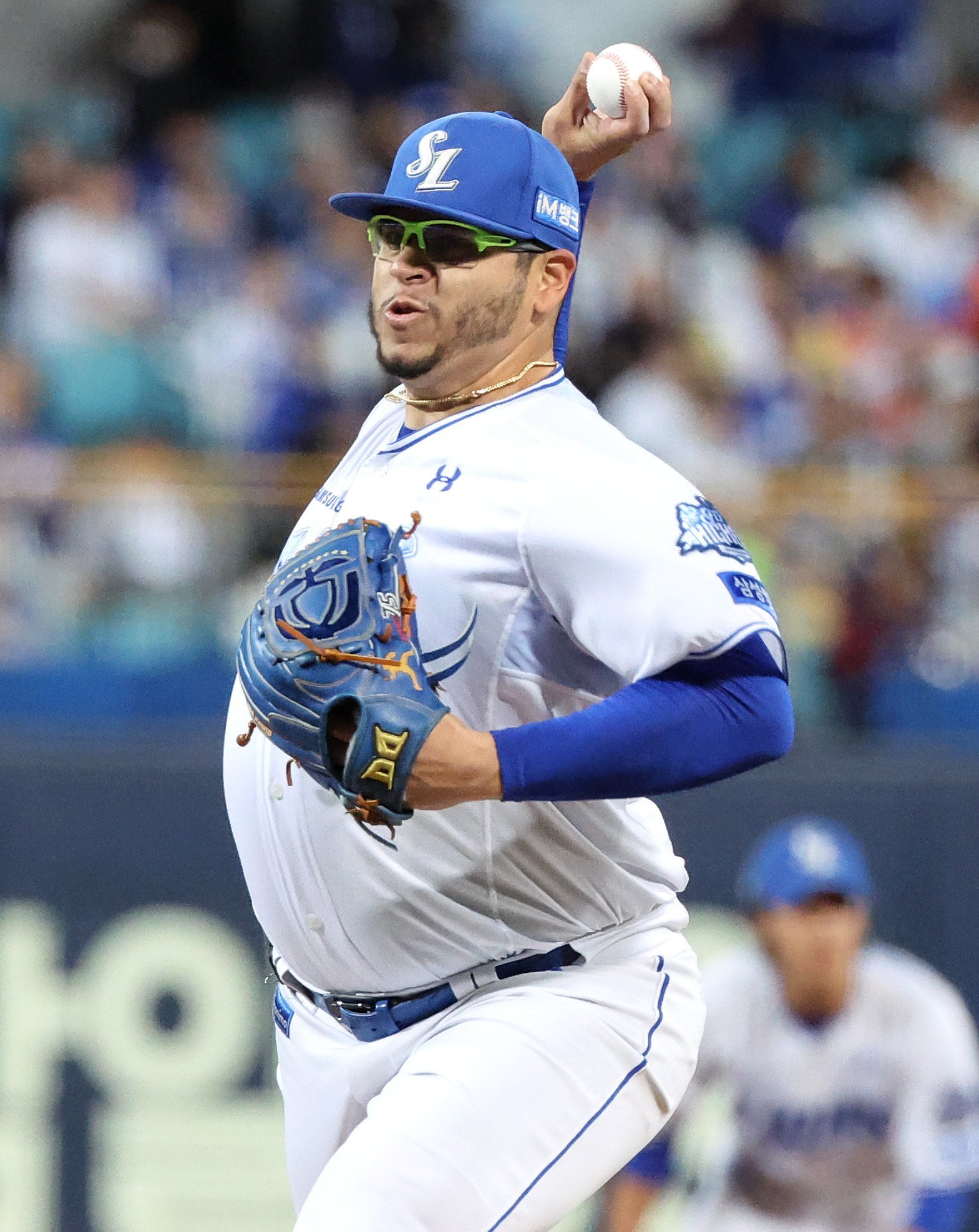 삼성 에이스 후라도가 21일 대구 한화와 PO 3차전에 선발등판해 7이닝 9안타 1홈런 1볼넷 4탈삼지 5실점을 기록했다. SSG와 준PO 4차전서 7이닝 무실점으로 호투한 기운을 잇지 못했다. 역투하는 후라도. 대구｜뉴시스