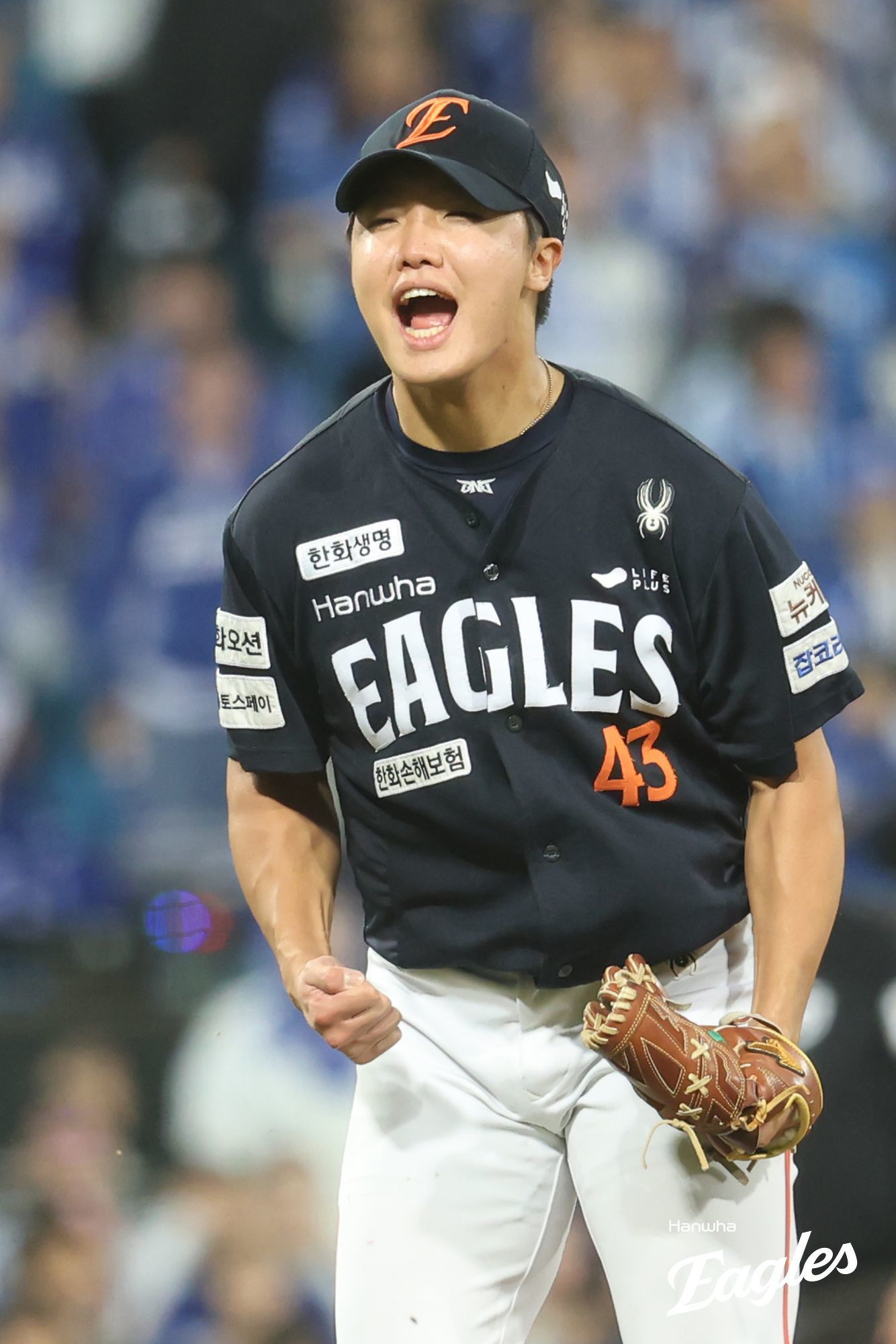 한화, 문동주 다음은 정우주…PO 4차전서 3.1이닝 무실점 역투