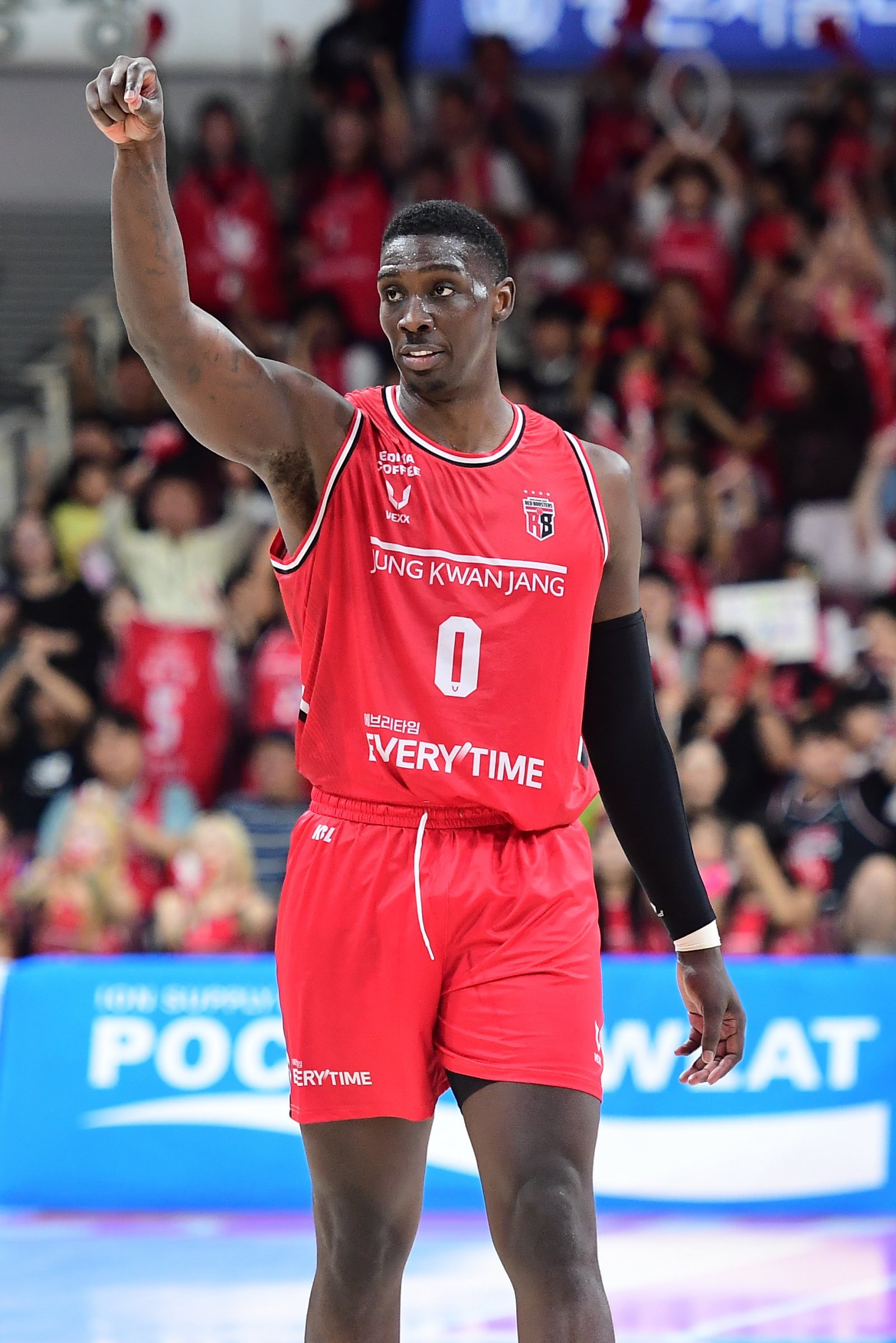 오브라이언트 18득점 맹활약! 슈퍼팀 KCC 잡았다!…3연승 정관장, 리그 1위 등극