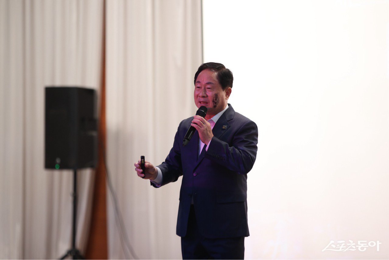 주광덕 시장은 ‘2025년 남양주시 전체 이·통장 워크숍’에서 인사말을 하고 있다. 사진제공ㅣ남양주시