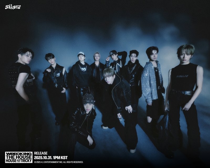 싸이커스(xikers)가 미니 6집 ‘HOUSE OF TRICKY : WRECKING THE HOUSE’의 마지막 콘셉트 포스터를 공개하며 컴백 열기를 끌어올렸다. 사진제공 | KQ 엔터테인먼트