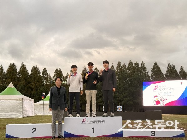 예천군청 김제덕 선수가 제106회 전국체육대회 양궁에서 금 2, 은 3, 동1을 획득했다. 사진제공 ㅣ 예천군