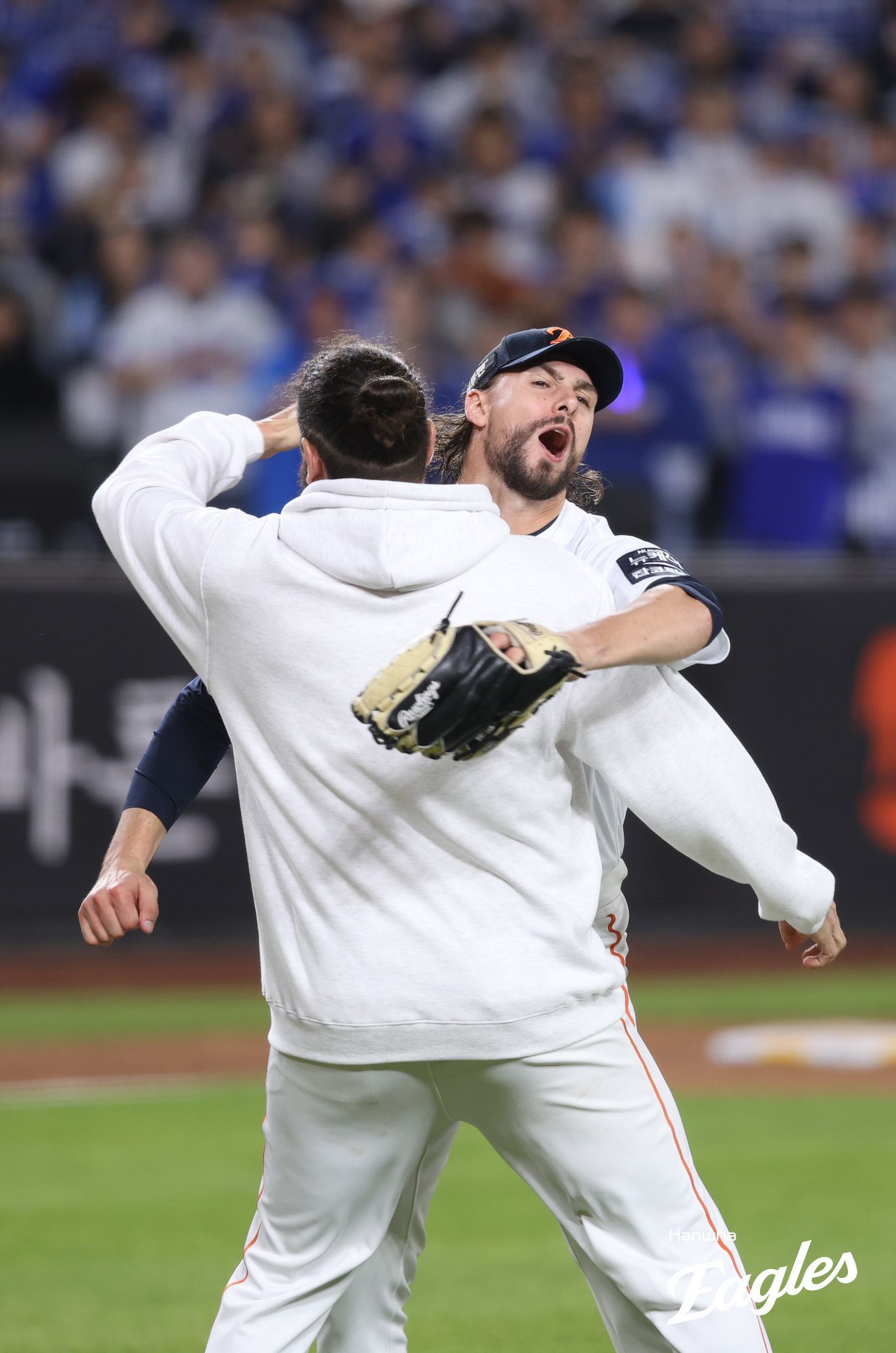 한화 원투펀치 코디 폰세(왼쪽), 라이언 와이스는 PO 1, 2차전 부진을 털어내고 5차전 반등에 성공했다. 사진제공｜한화 이글스