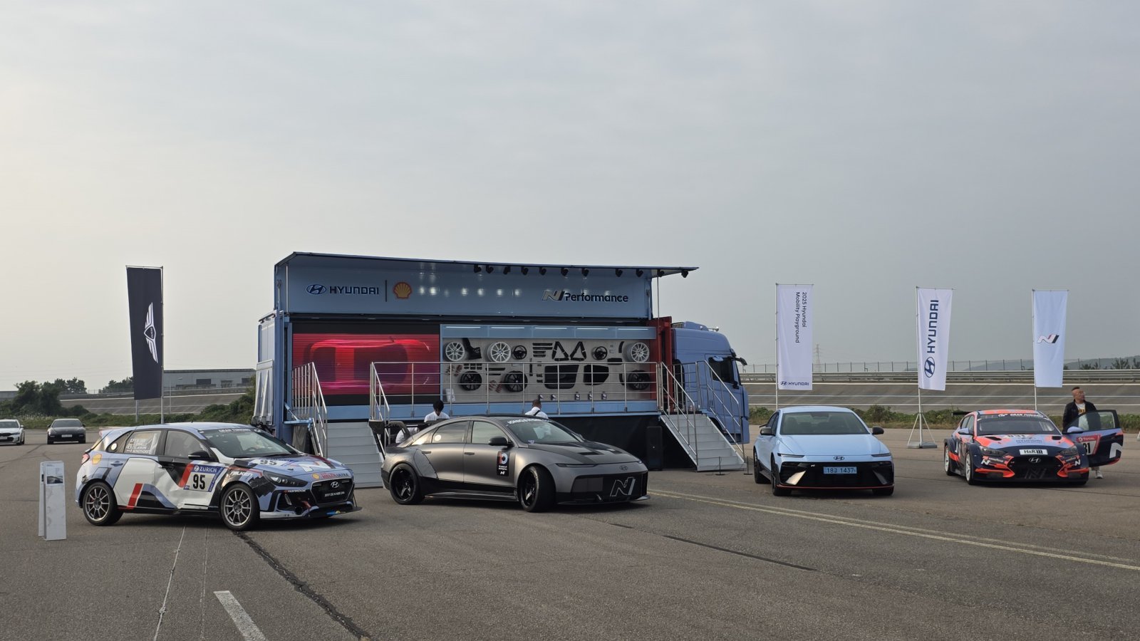 ‘2025 현대 모빌리티 플레이그라운드’ 행사장에 전시되어 있는 현대차 N 라인업. 원성열 기자 sereno@donga.com