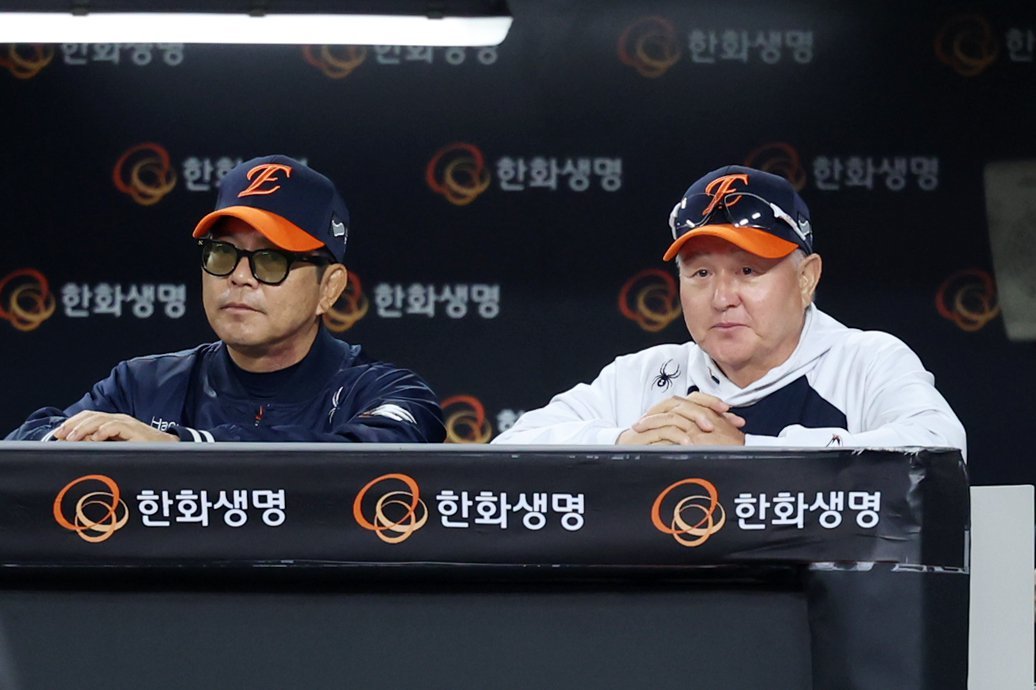 달라진 트렌드…’감독에서 코치 이동’ 더 이상 어색하지 않다