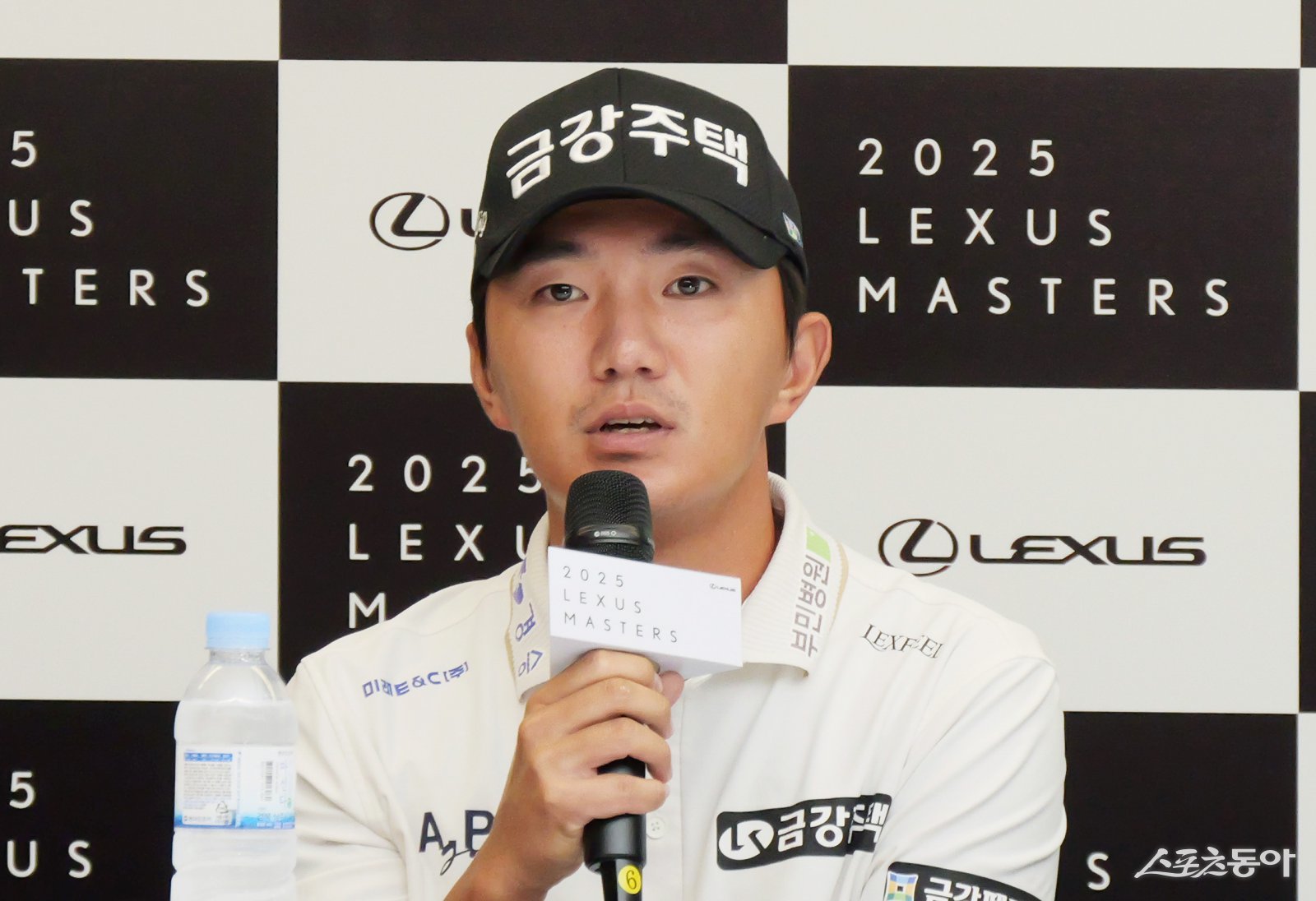 대상 조기 확정에 도전하는 옥태훈이 29일 렉서스 마스터즈 공식 기자회견에서 대회에 나서는 각오를 밝히고 있다. 사진제공 | 대회조직위