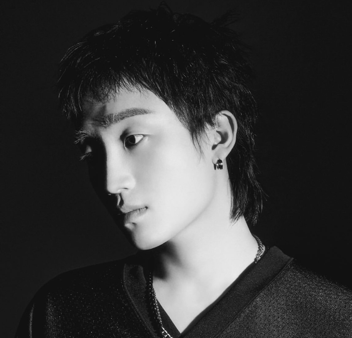 랩 가수 디아크가 대마초 흡입 및 유통 혐의로 체포됐다. 현재 디아크는 간이 시약 검사에서 ‘음성’ 반응을 근거로 혐의를 강력히 부인 중이며 정밀 검사를 기다리고 있다. 뉴시스