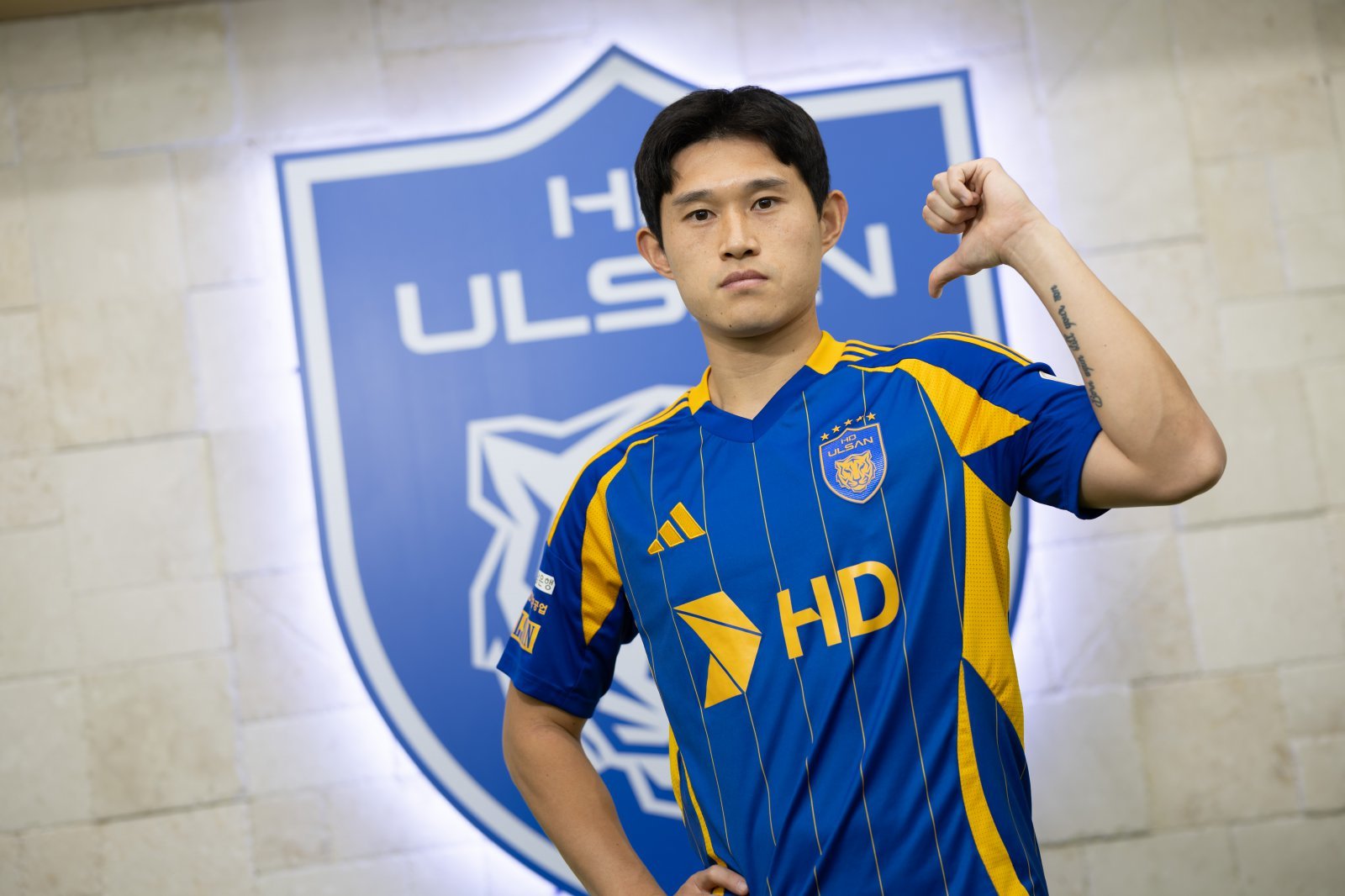 이동경은 28일 김천에서 전역한 뒤 곧장 울산 클럽하우스로 복귀했다. 그는 울산 구단 인터뷰에서 “1년 6개월 군 복무 기간 동안 뜻깊은 시간을 보냈다. 이제 울산의 성적을 위해 최선을 다하겠다”며 복귀 소감을 밝혔다. 사진제공|울산 HD